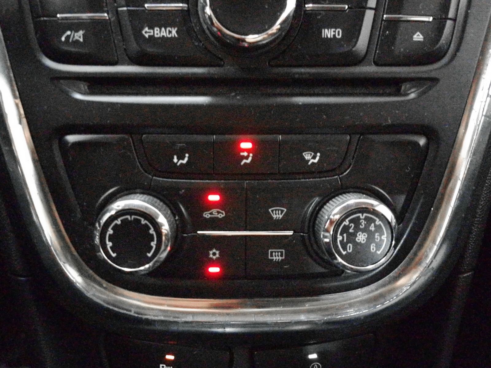 Opel Mokka 1.4 Turbo Selective 4x2 - foto 19