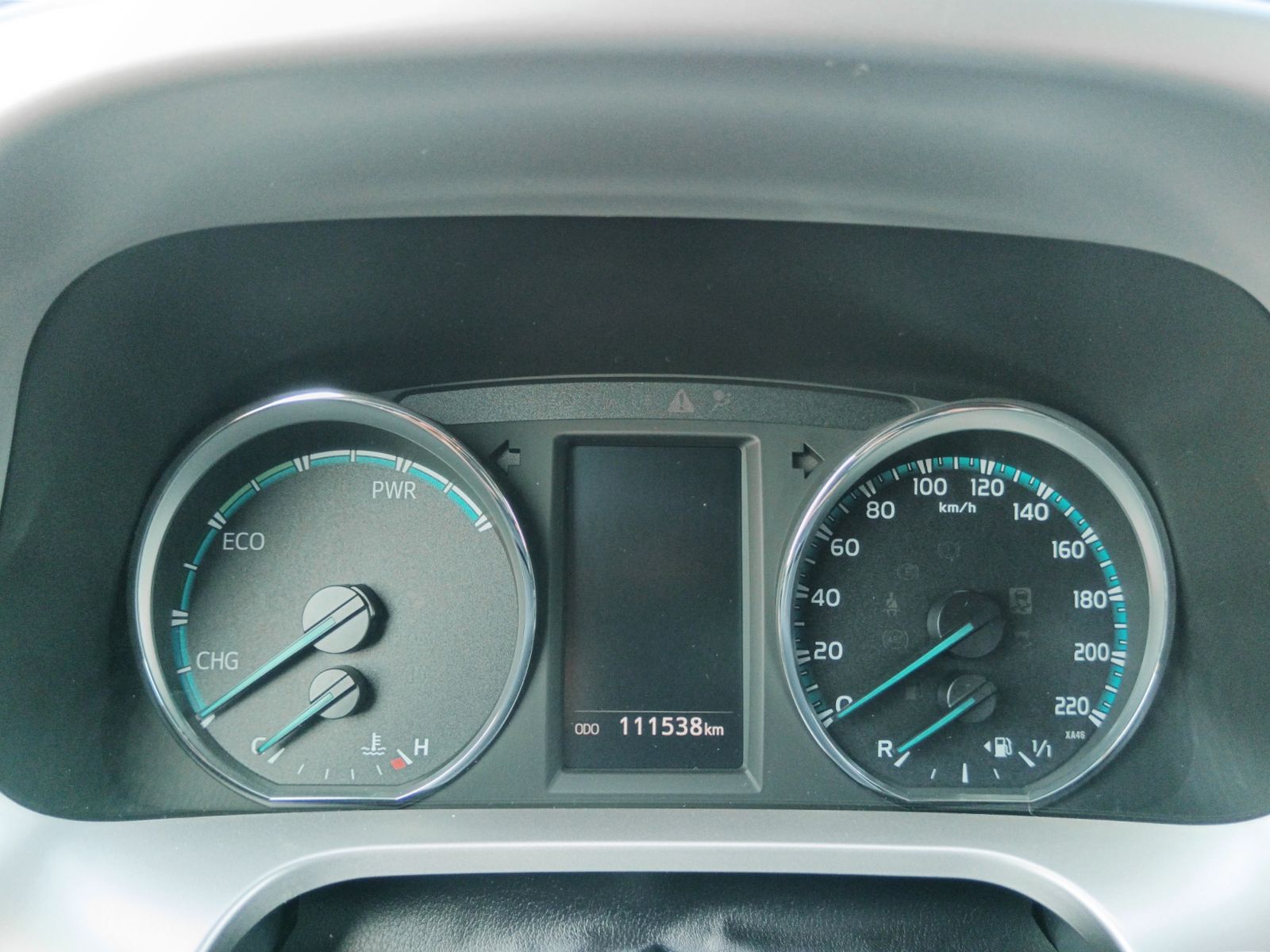 Toyota RAV4 2.5l hybrid Advance 2WD - foto 17