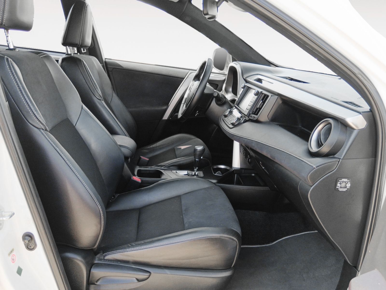 Toyota RAV4 2.5l hybrid Advance 2WD - foto 13