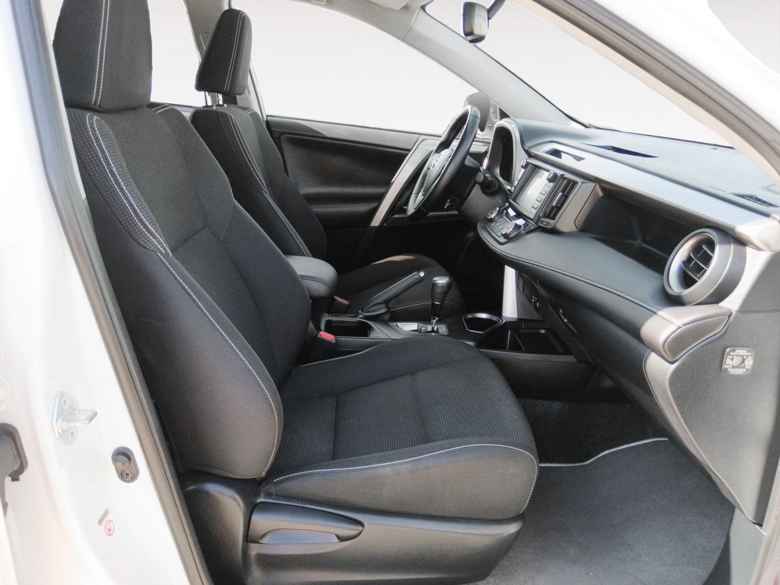 Toyota RAV4 2.5l hybrid Advance 2WD - foto 13