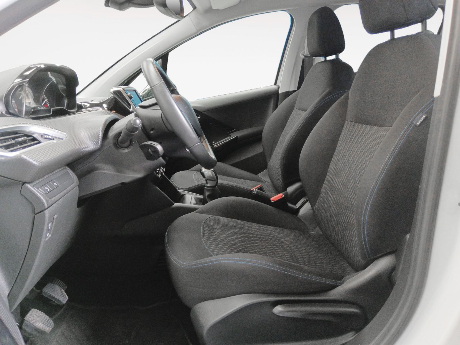 Peugeot 208 PureTech Signature - foto 10