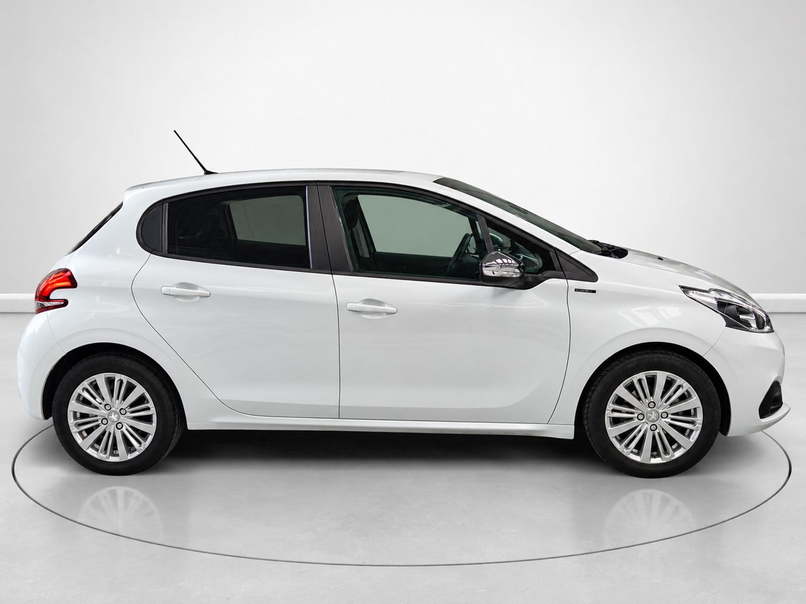 Peugeot 208 PureTech Signature - foto 2