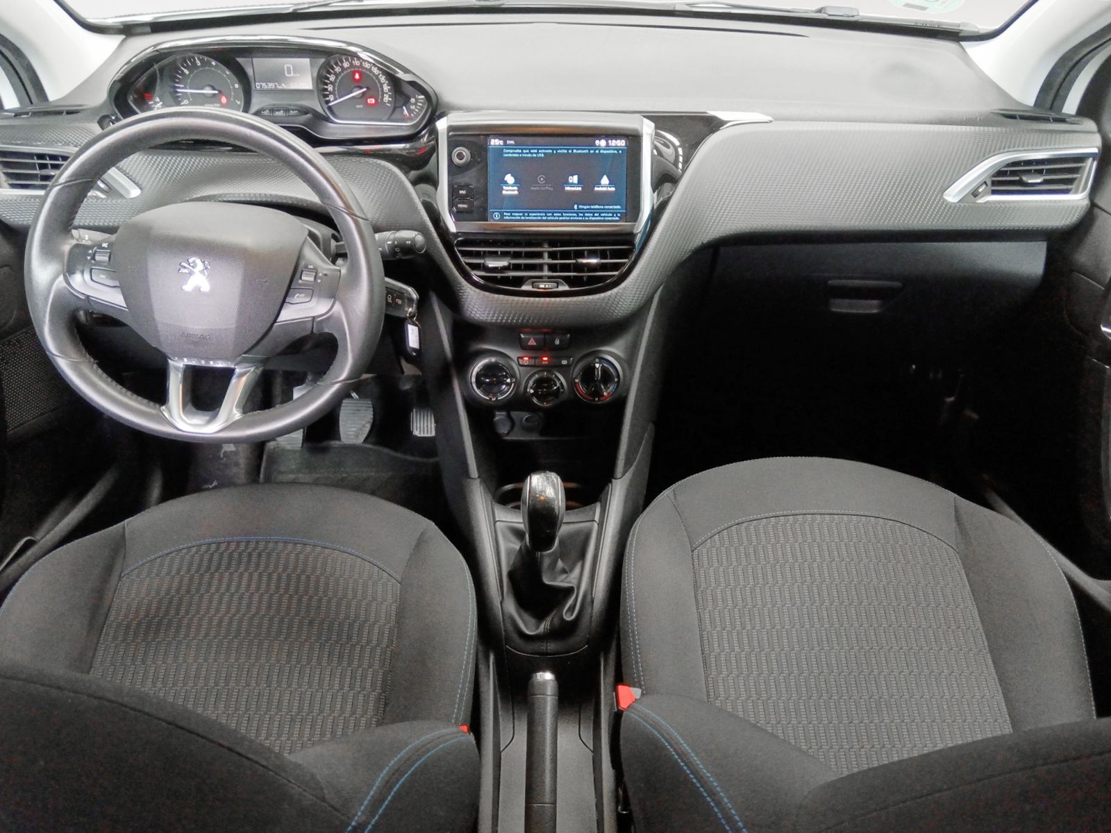 Peugeot 208 PureTech Signature - foto 8