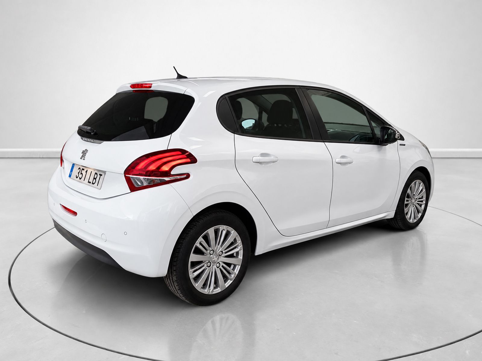 Peugeot 208 PureTech Signature - foto 3