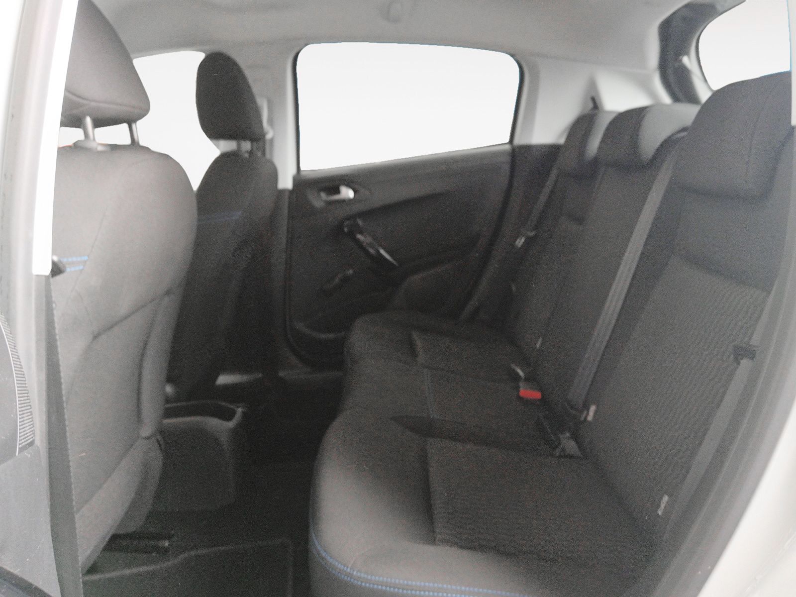 Peugeot 208 PureTech Signature - foto 11