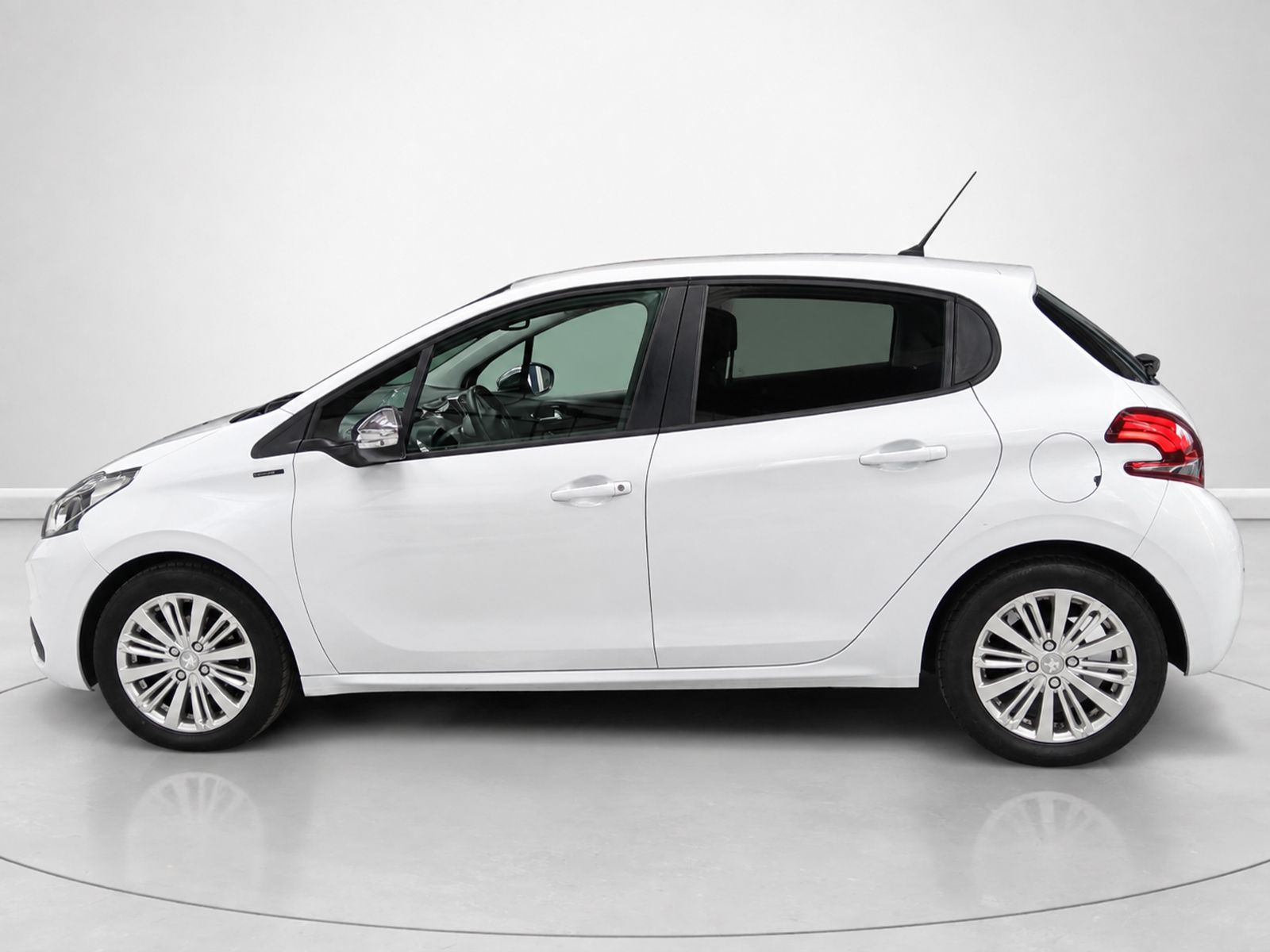 Peugeot 208 PureTech Signature - foto 6