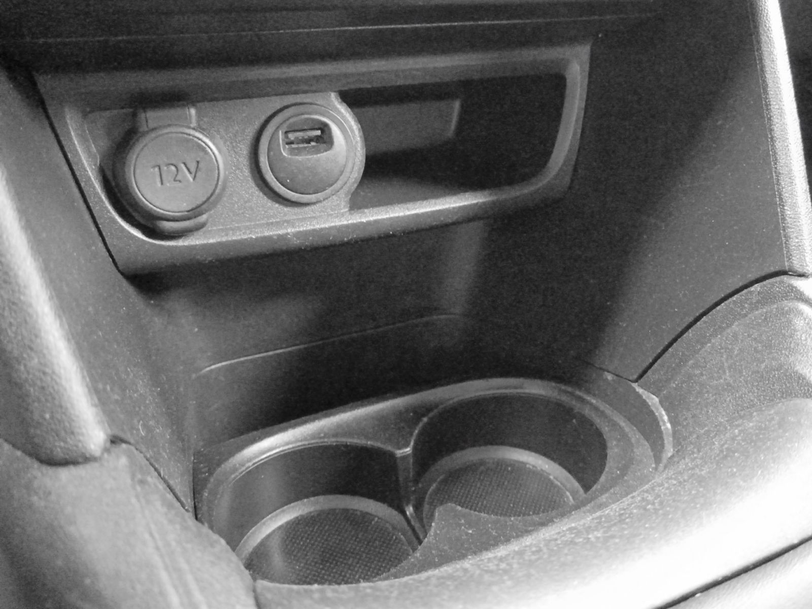 Peugeot 208 PureTech Signature - foto 21