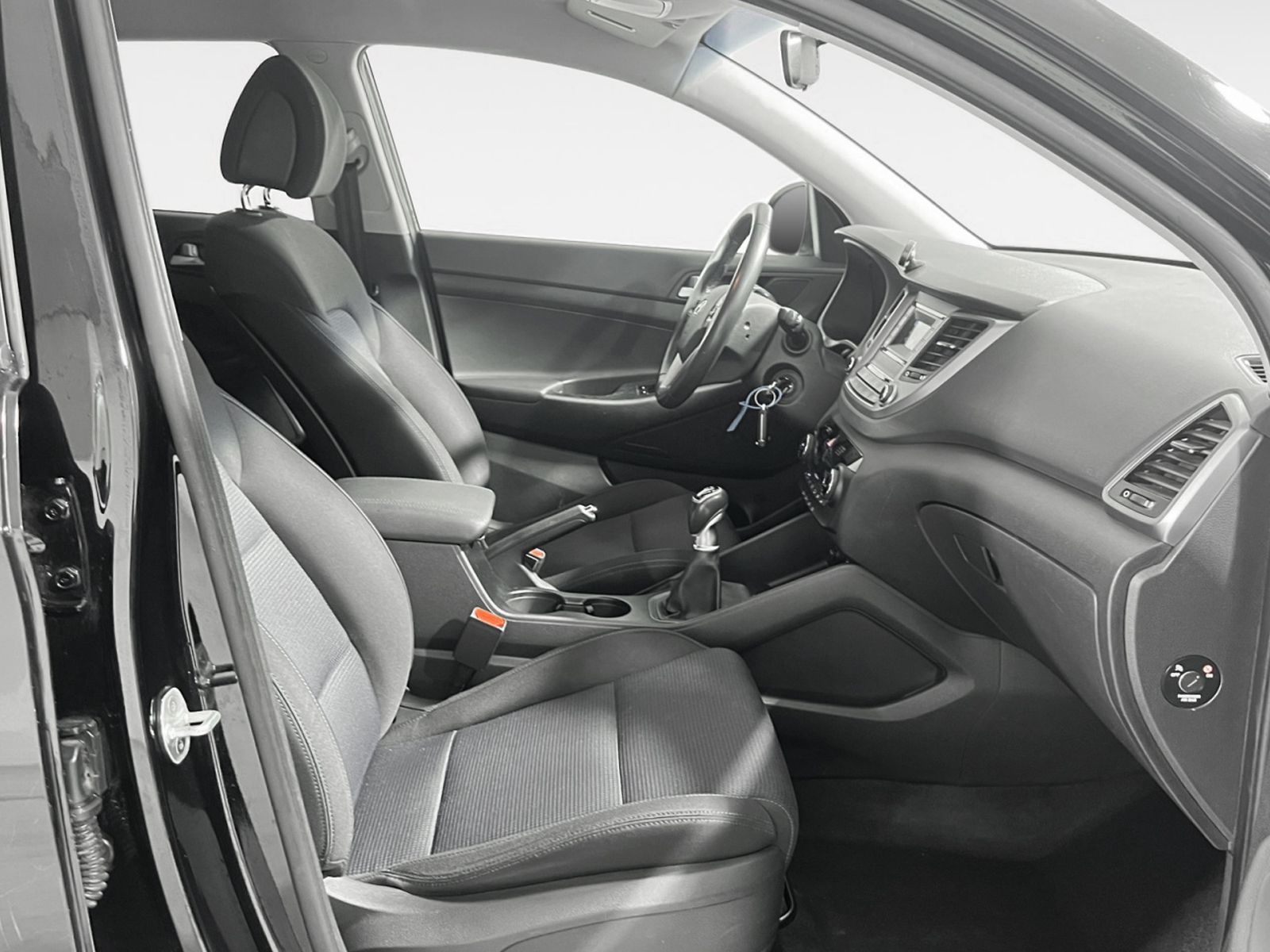 Hyundai Tucson 1.6 GDI BlueDrive Klass 4x2 - foto 13