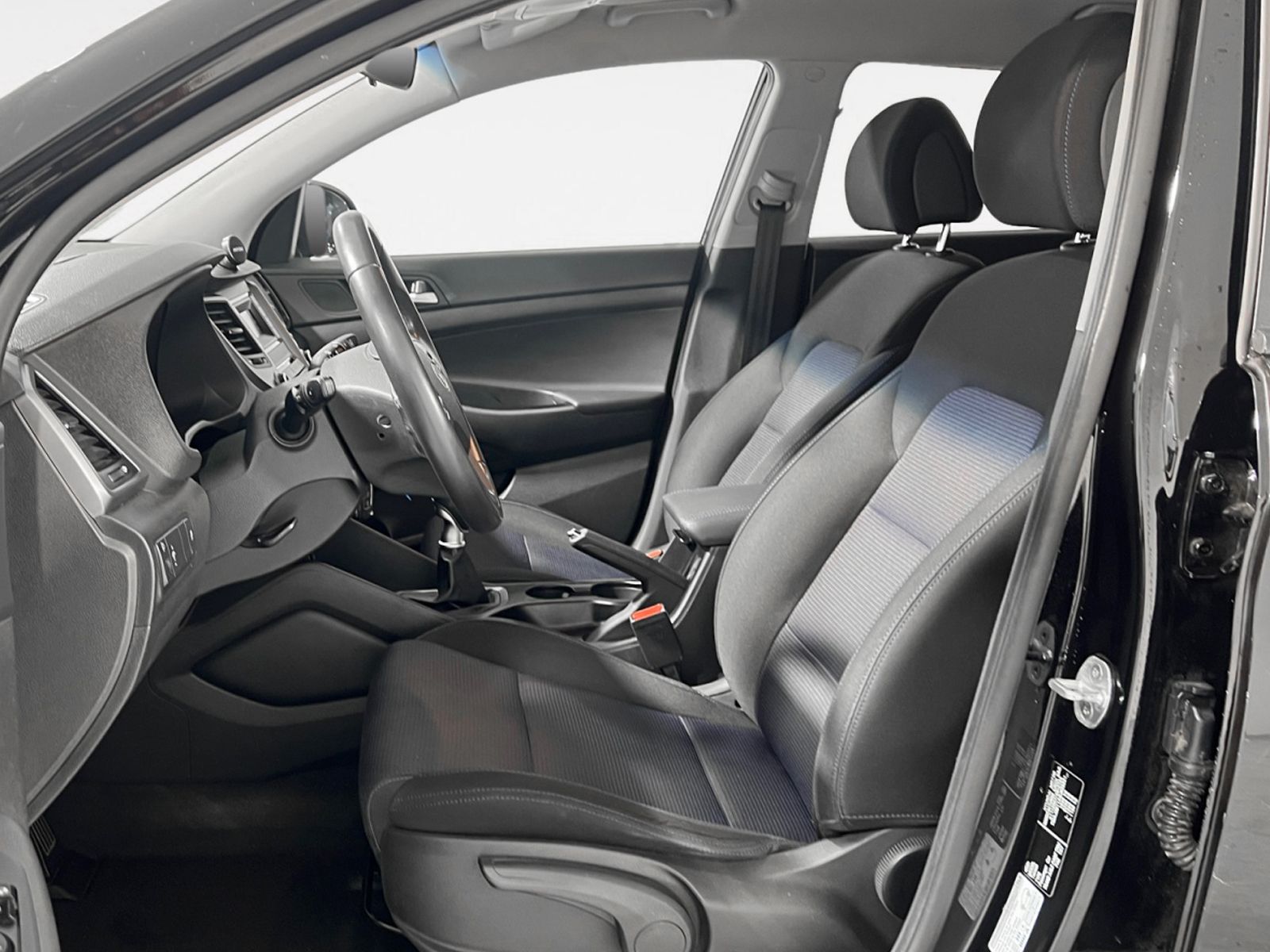 Hyundai Tucson 1.6 GDI BlueDrive Klass 4x2 - foto 11