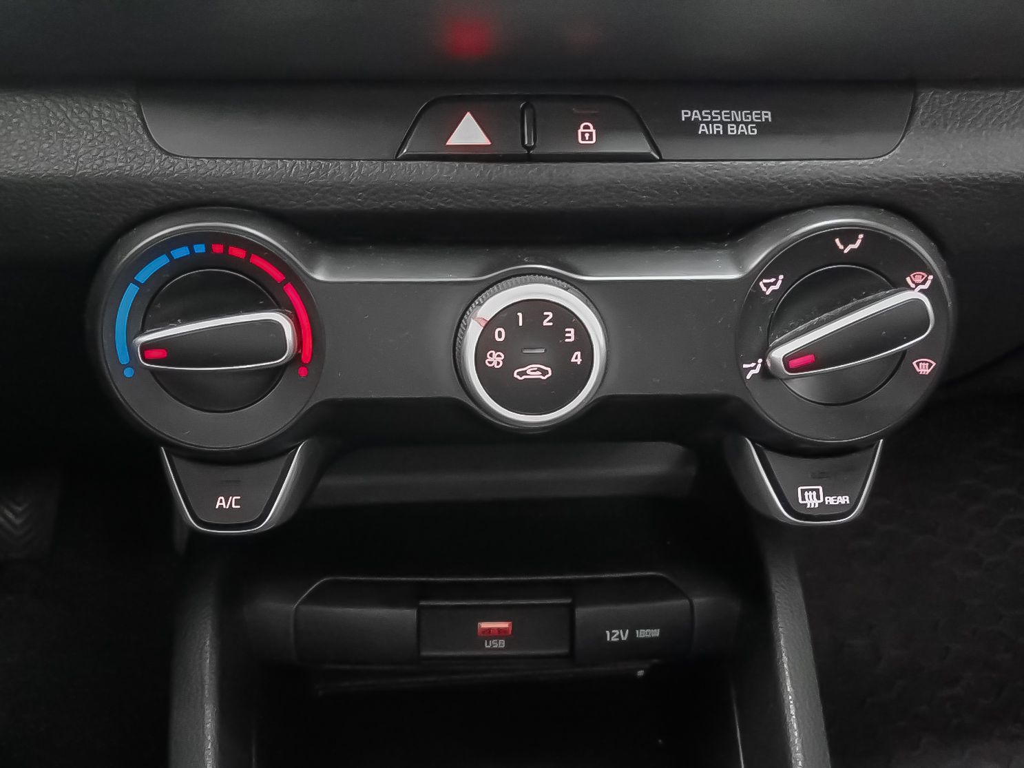 Kia Stonic 1.2 DPi Concept - foto 21