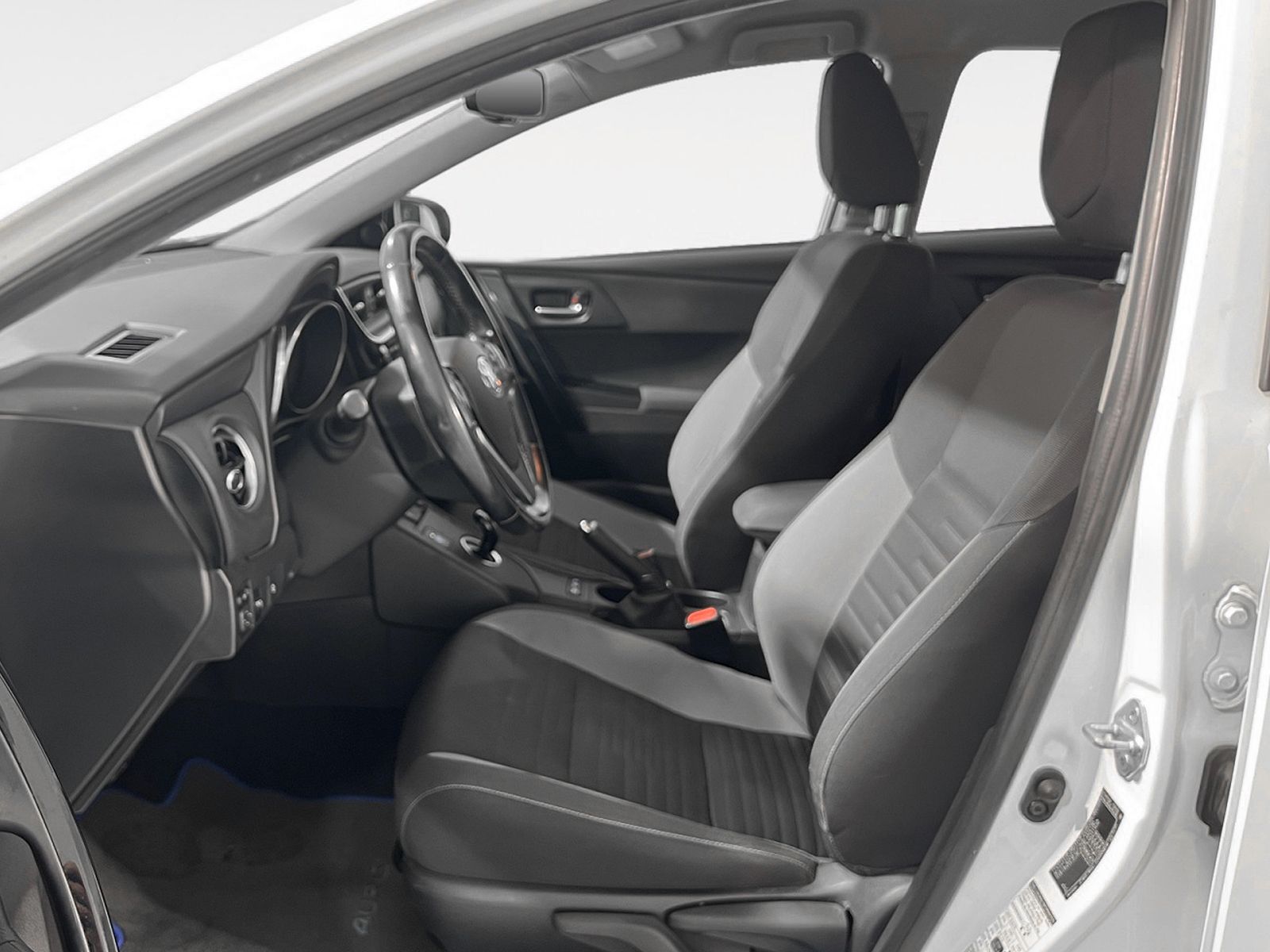 Toyota Auris 1.8 Hybrid Active - foto 11