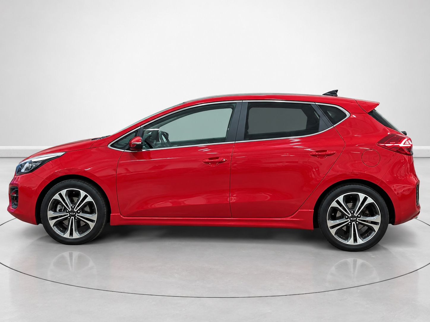 Kia Ceed 1.6 CRDi VGT GT Line - foto 6