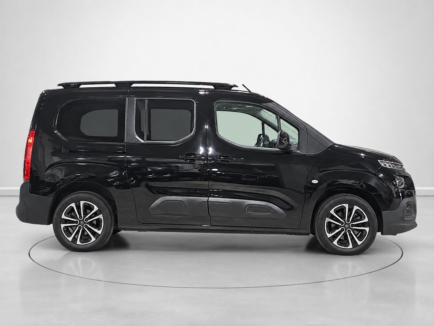 Citroën Berlingo BlueHDi 100 Talla XL Shine - foto 2