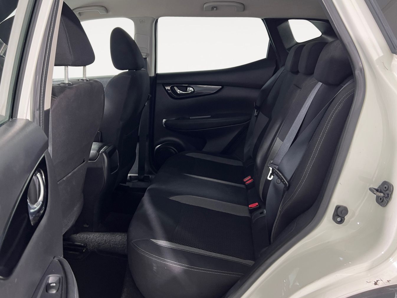 Nissan Qashqai dCi 110 Visia 4x2 - foto 12