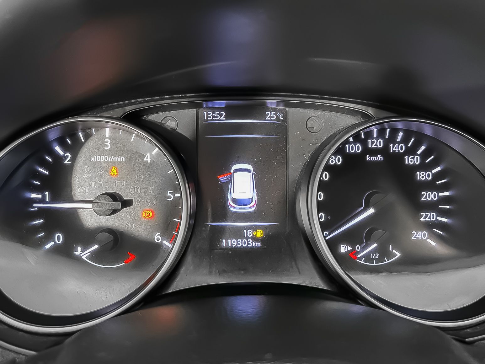 Nissan Qashqai dCi 110 Visia 4x2 - foto 16