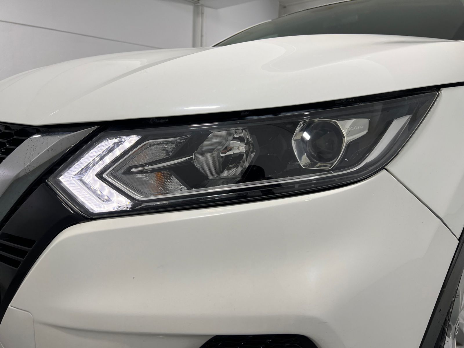 Nissan Qashqai dCi 110 Visia 4x2 - foto 24
