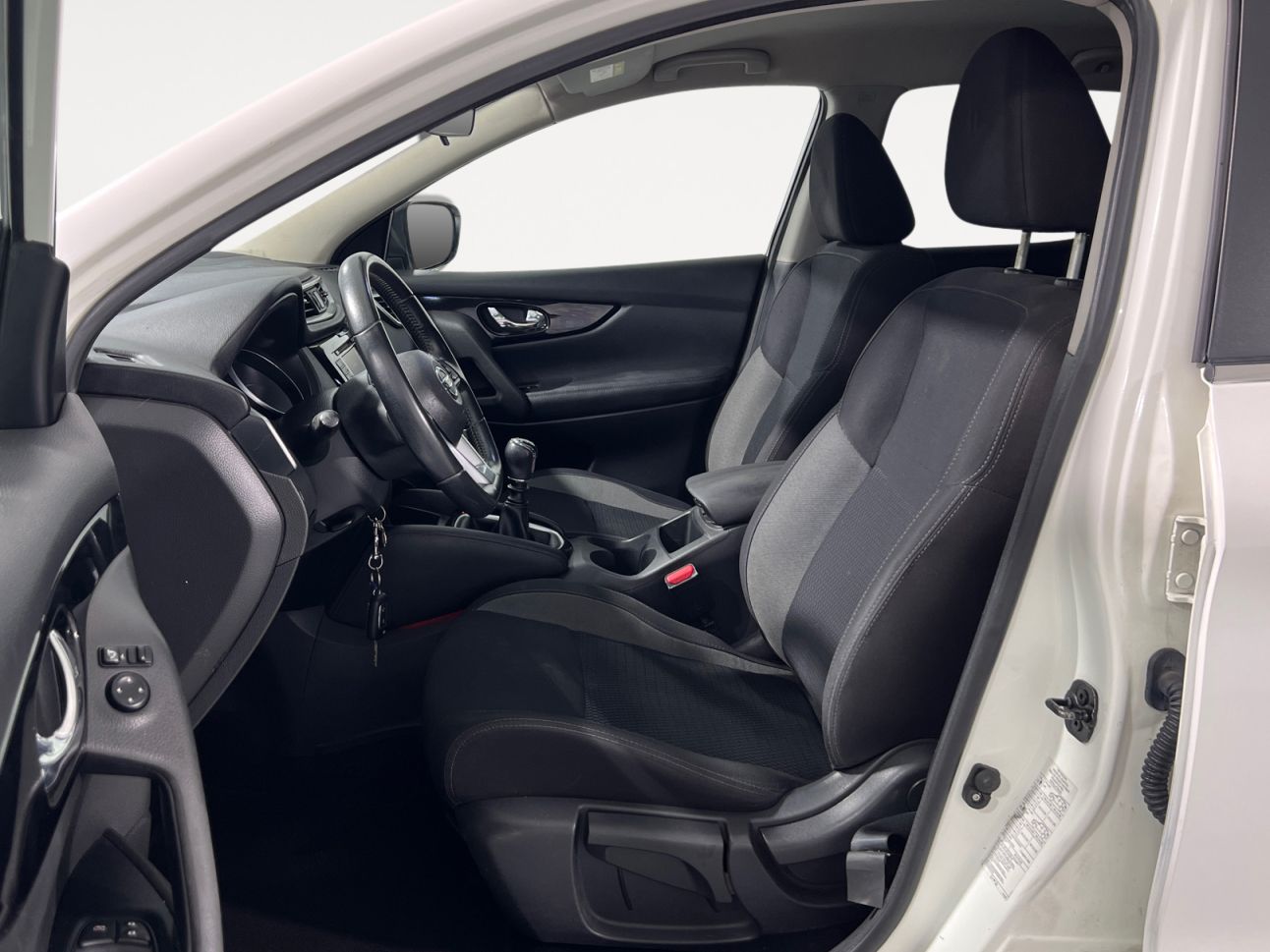 Nissan Qashqai dCi 110 Visia 4x2 - foto 11