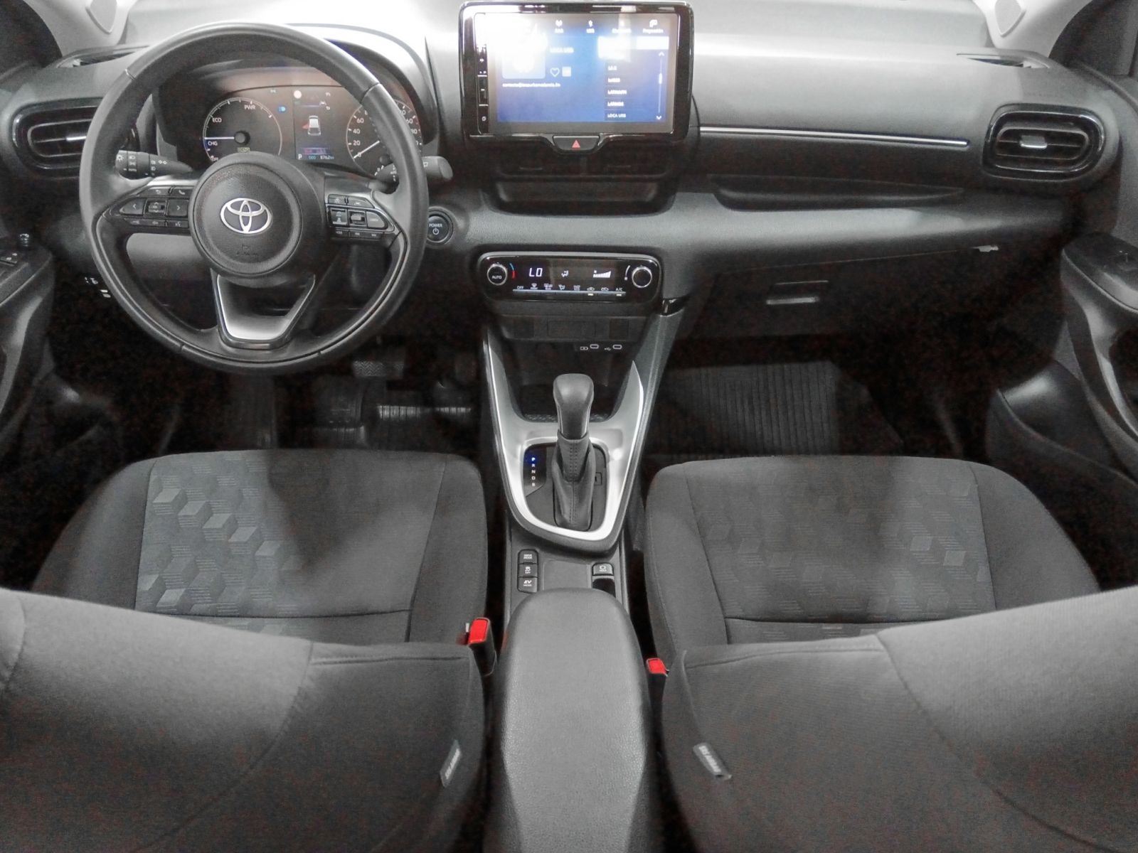 Toyota Yaris 120H Style - foto 8