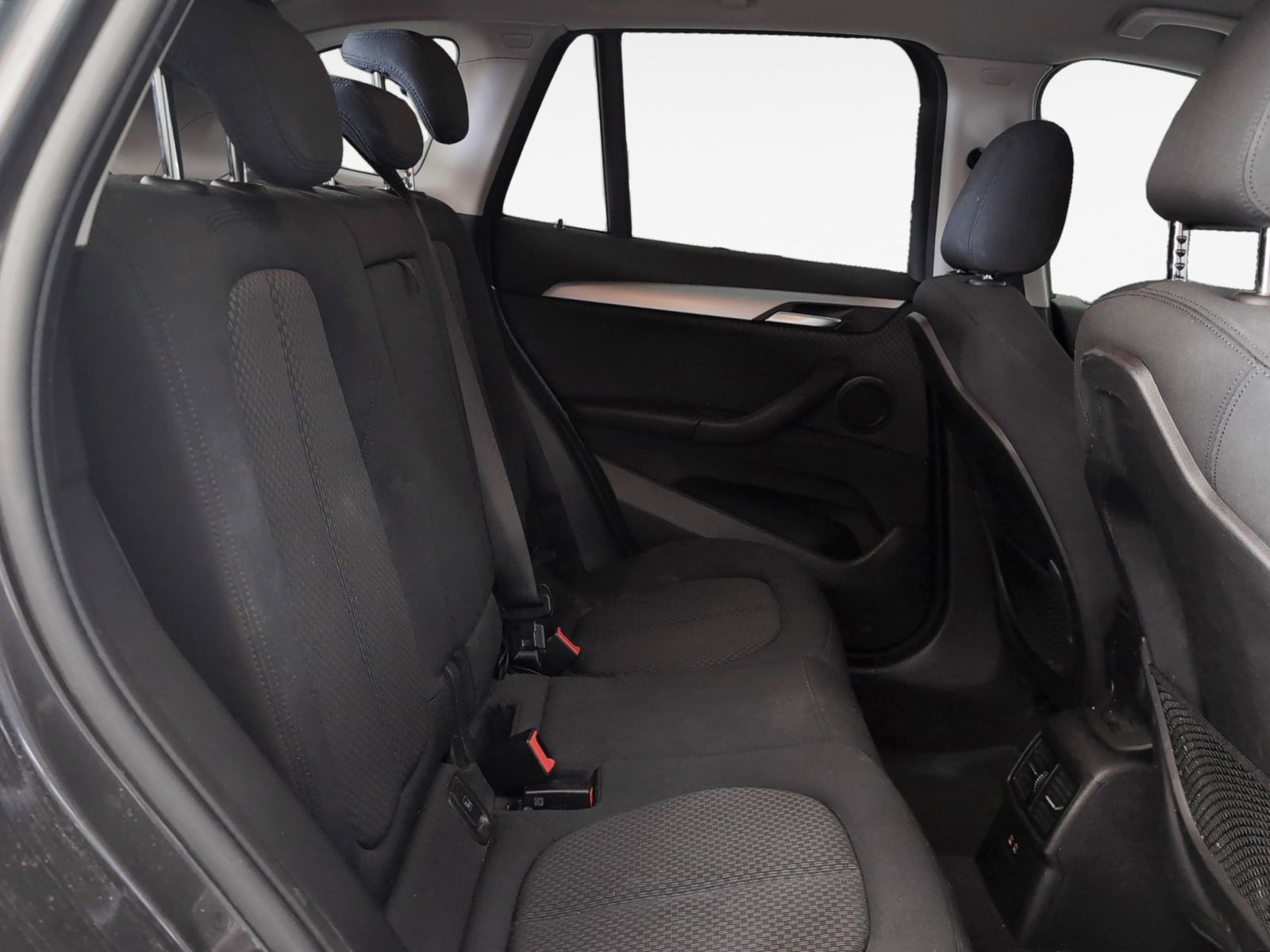 BMW X1 sDrive18d - foto 11