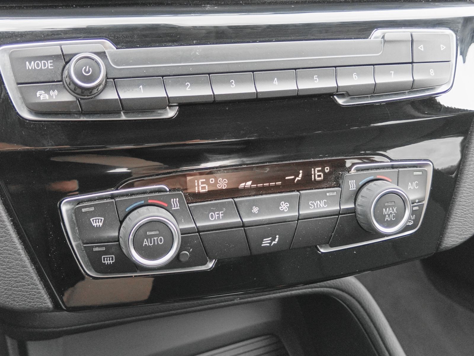 BMW X1 sDrive18d - foto 22