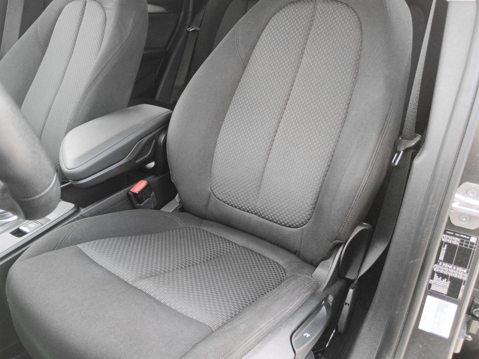BMW X1 sDrive18d - foto 23