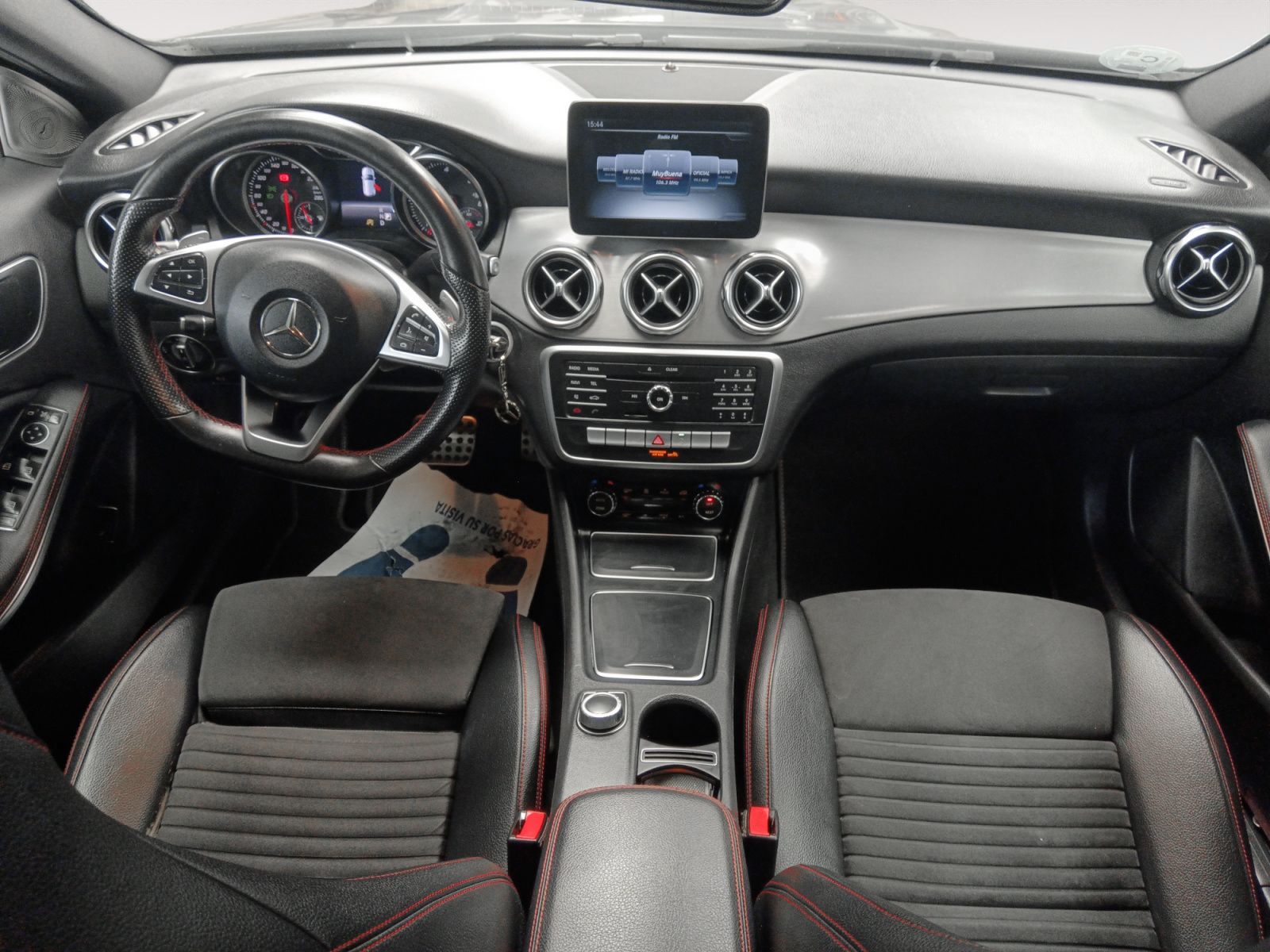 Mercedes-Benz GLA 200 d - foto 9