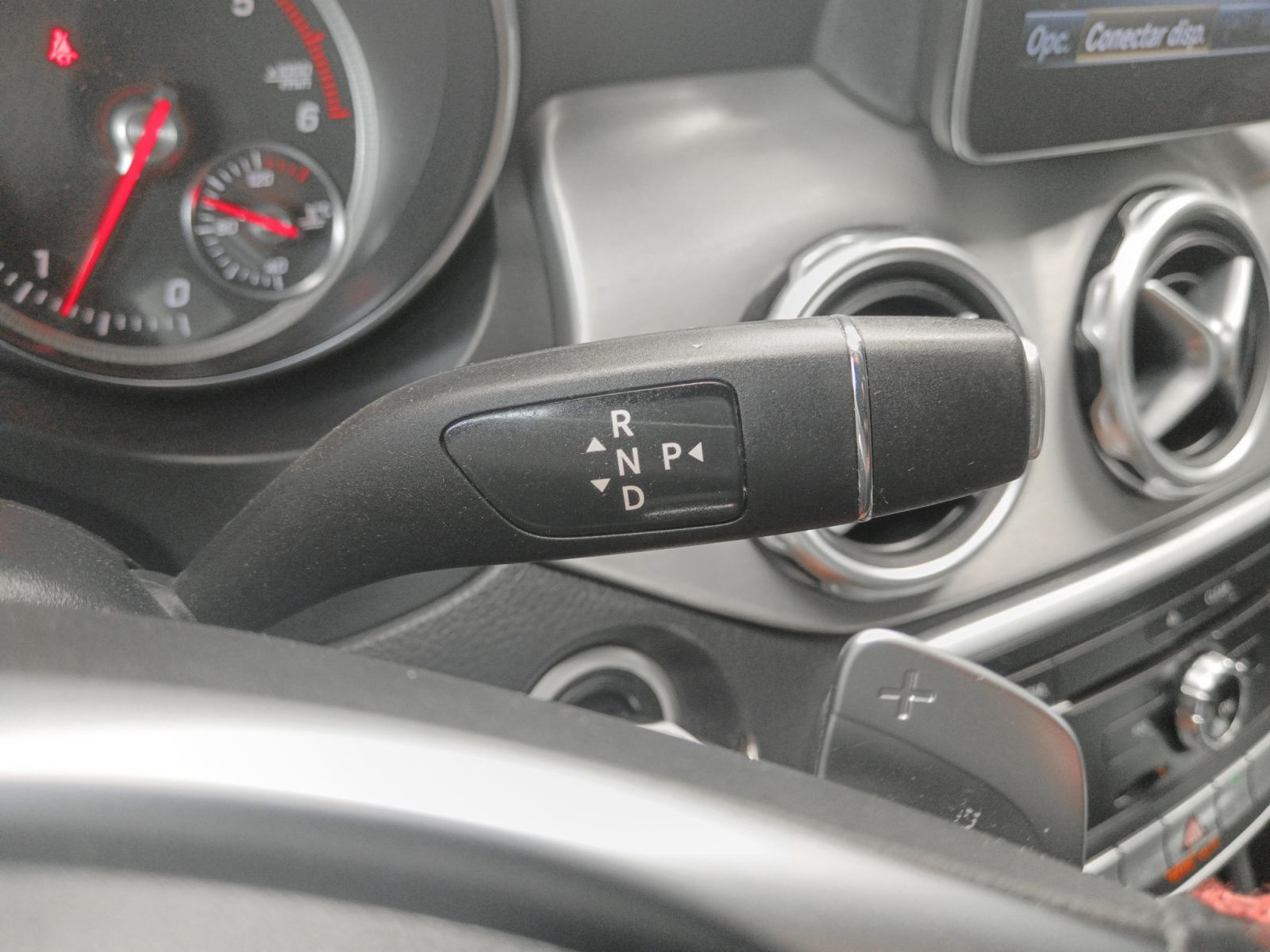 Mercedes-Benz GLA 200 d - foto 15
