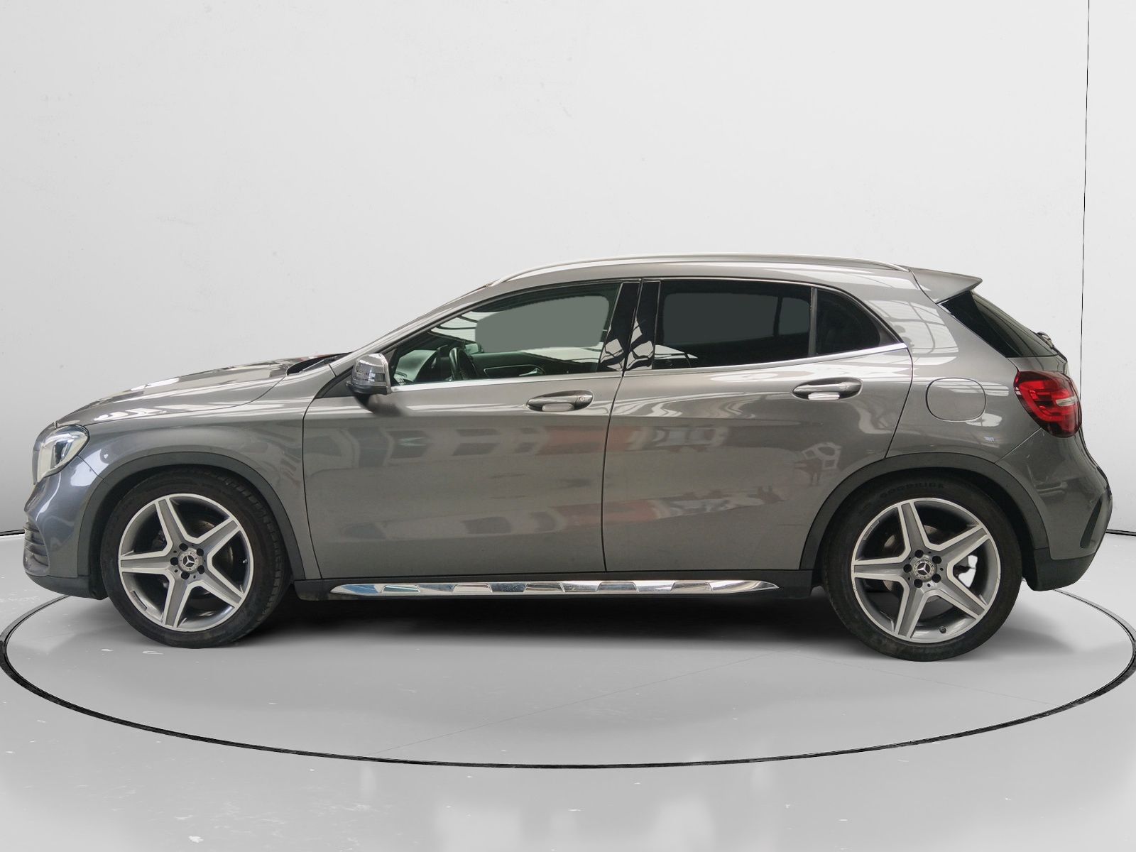 Mercedes-Benz GLA 200 d - foto 6