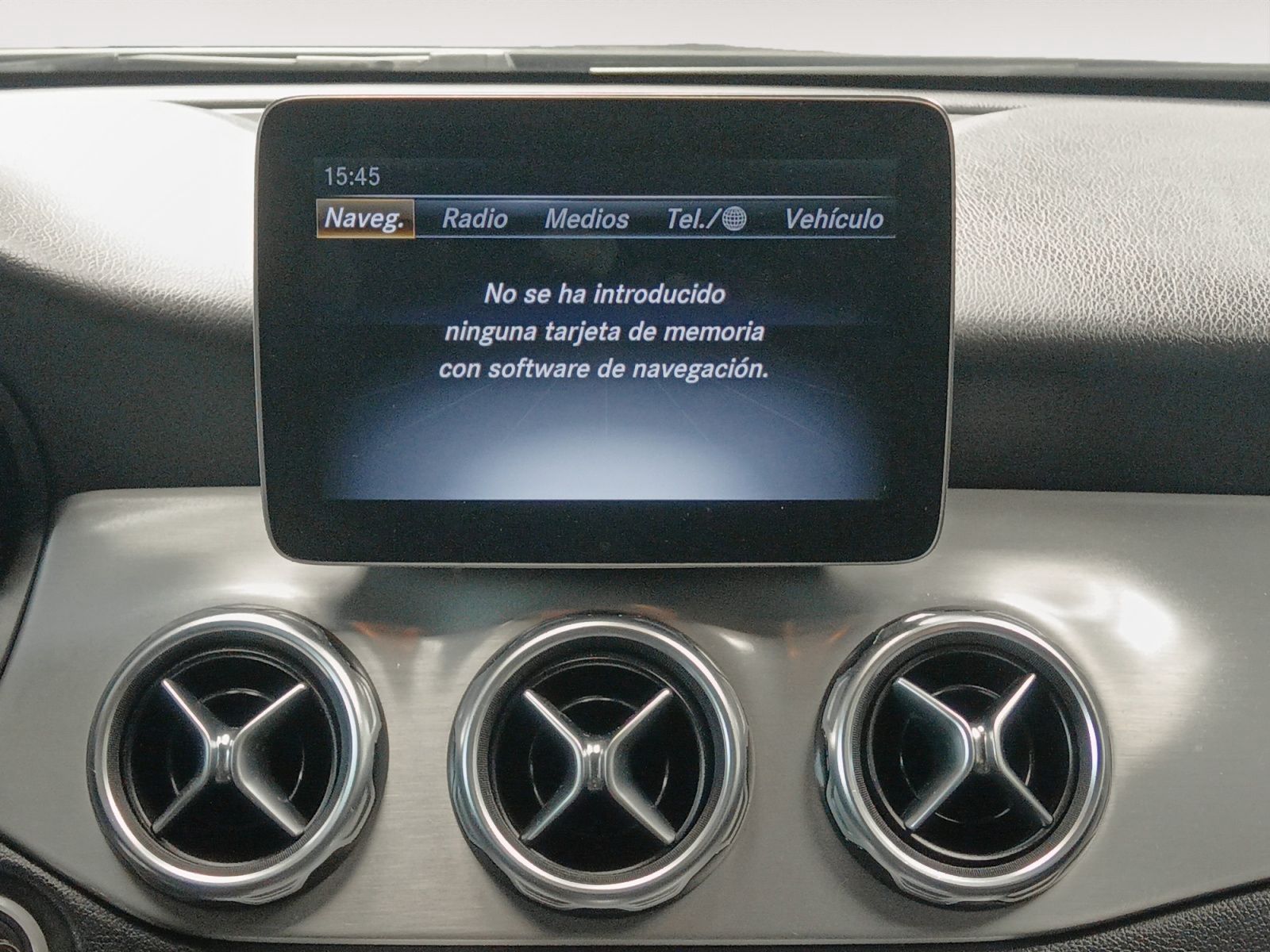 Mercedes-Benz GLA 200 d - foto 18