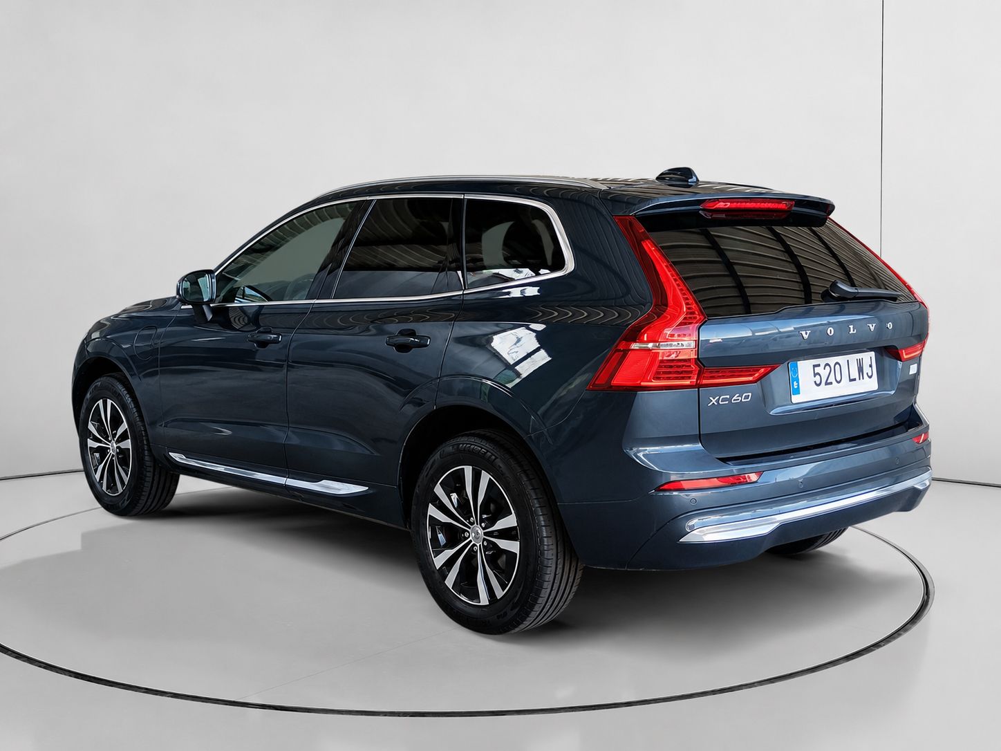 Volvo XC60 T6 Recharge Core AWD - foto 5