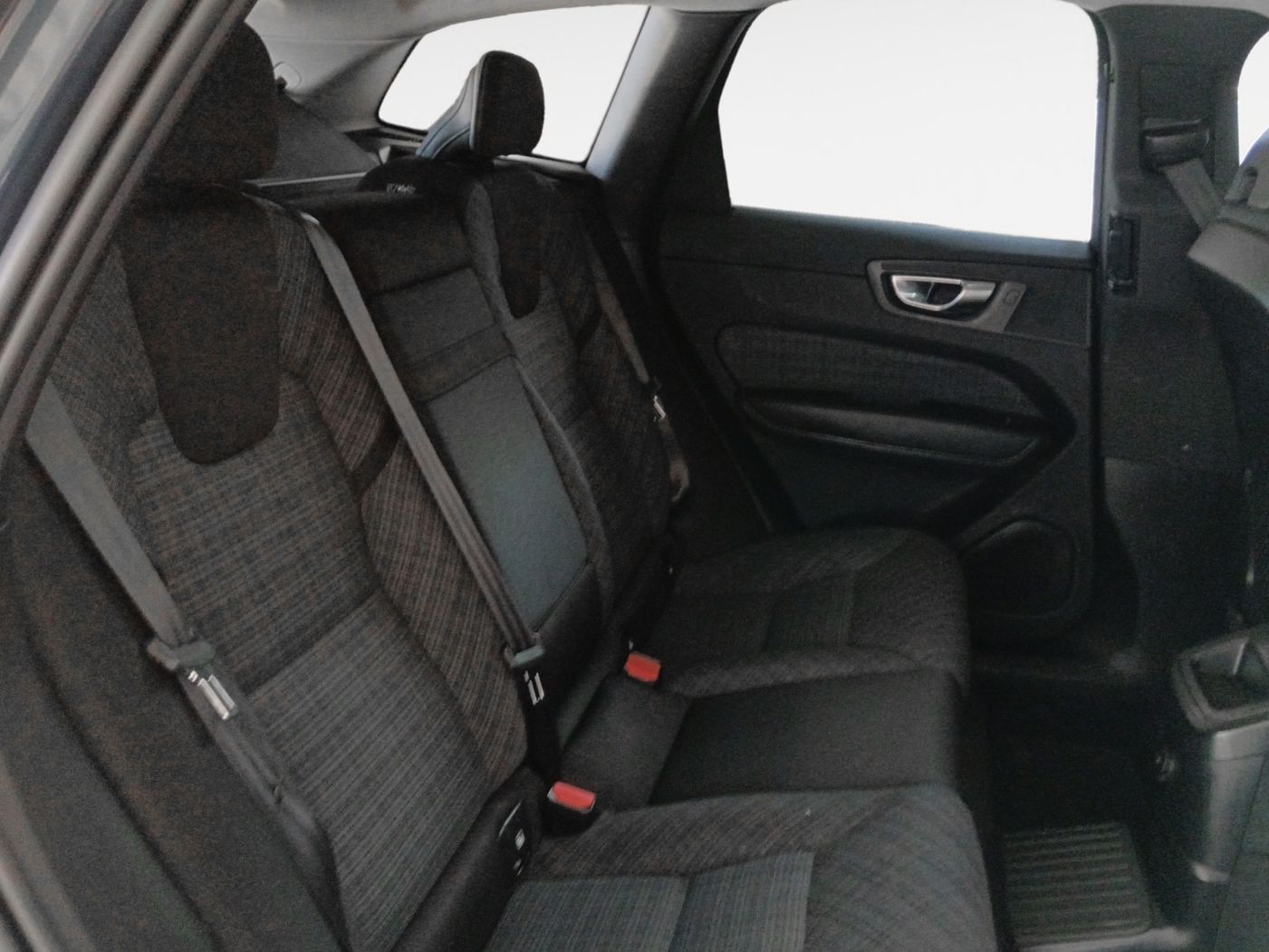 Volvo XC60 T6 Recharge Core AWD - foto 11