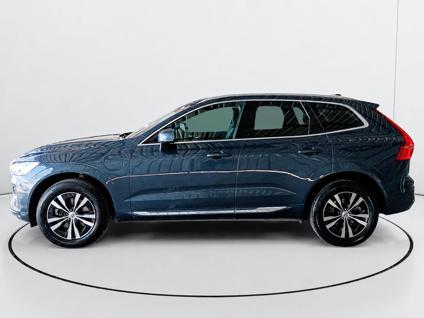 Volvo XC60 T6 Recharge Core AWD - foto 6