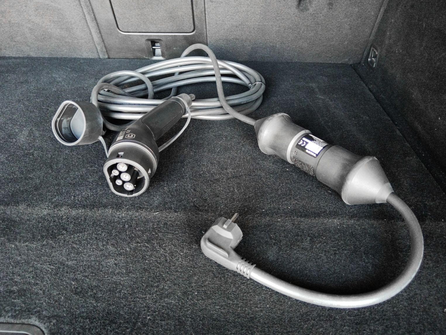 Volvo XC60 T6 Recharge Core AWD - foto 15