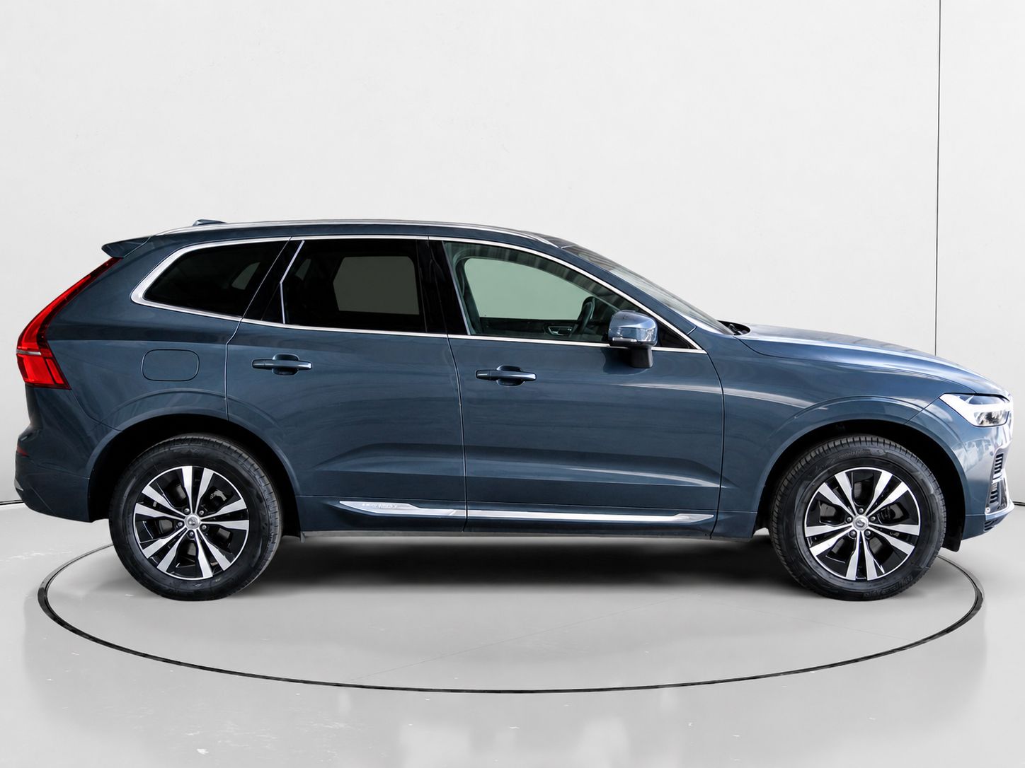 Volvo XC60 T6 Recharge Core AWD - foto 2