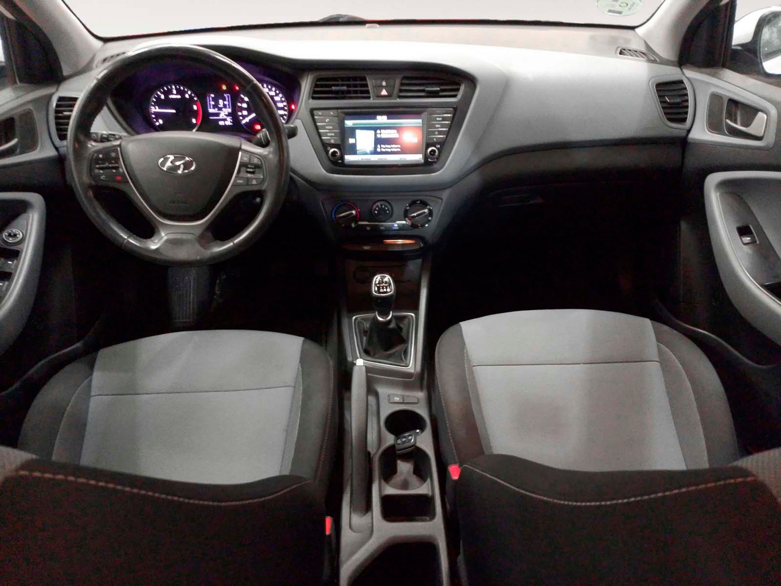 Hyundai i20 1.4 CRDi Link - foto 9