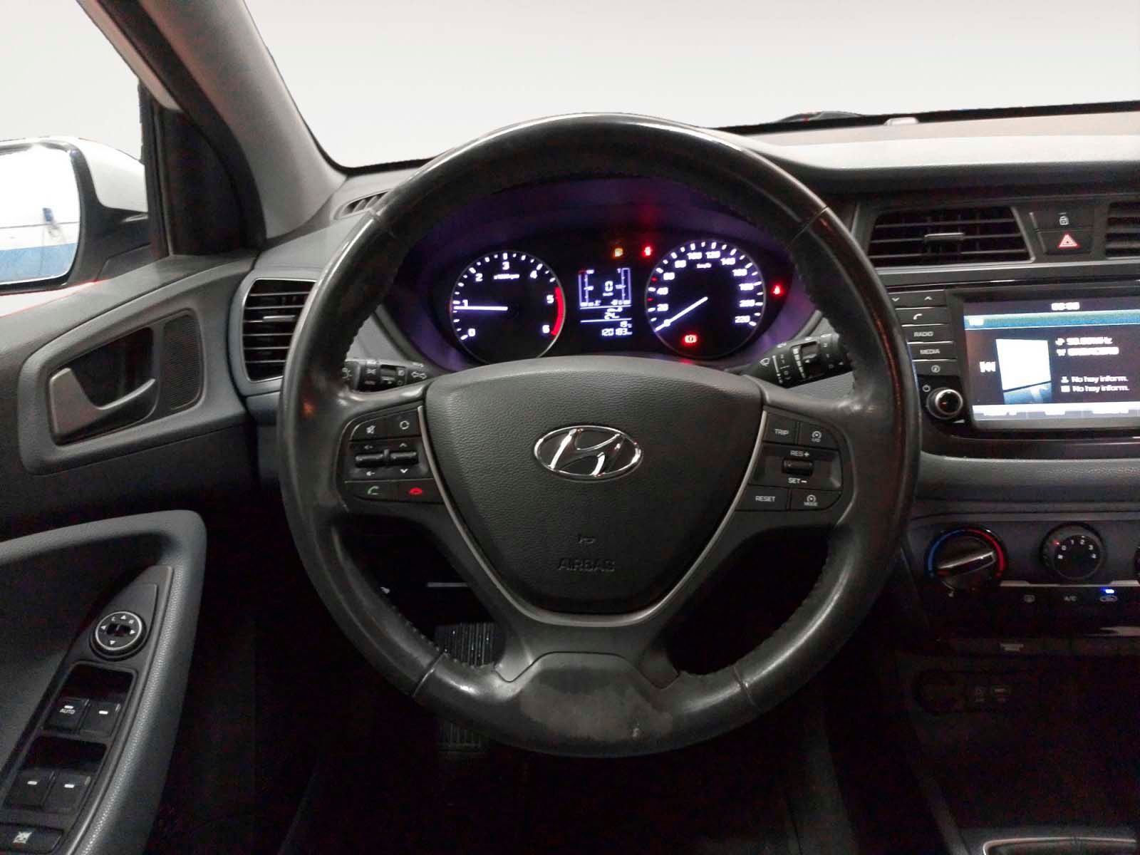 Hyundai i20 1.4 CRDi Link - foto 10