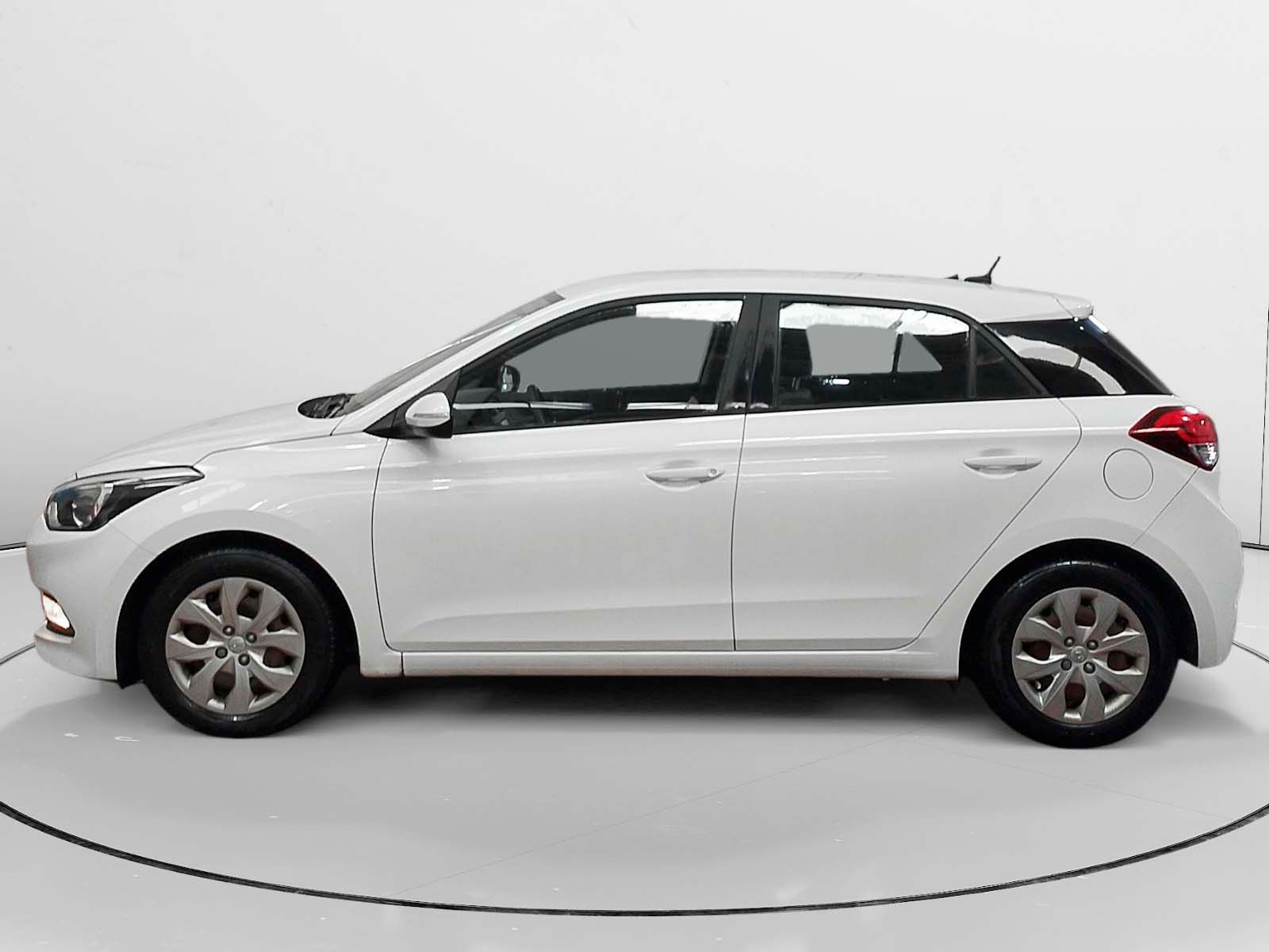 Hyundai i20 1.4 CRDi Link - foto 6