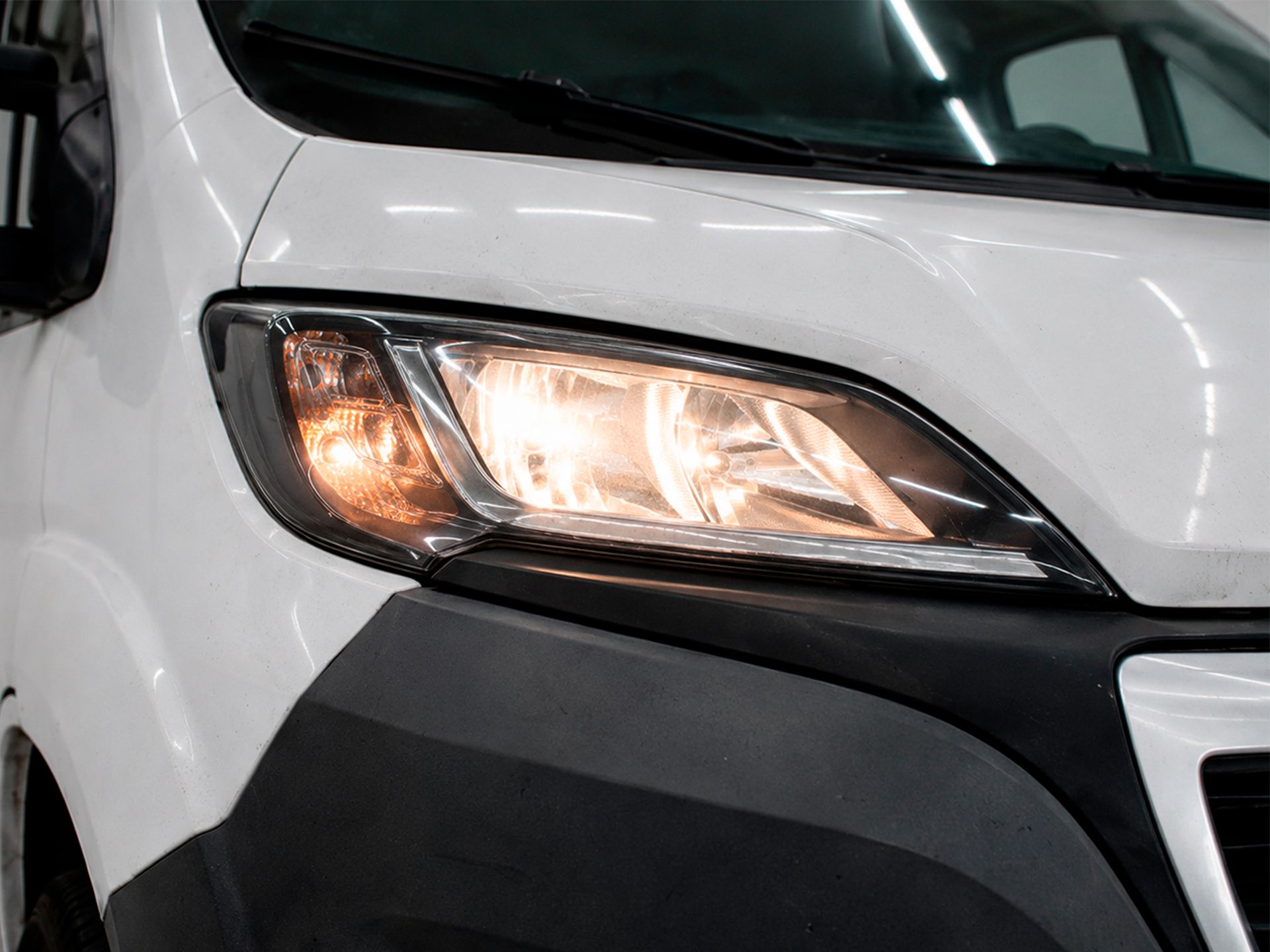 Peugeot Boxer Chasis 335 L2 BlueHDi - foto 16
