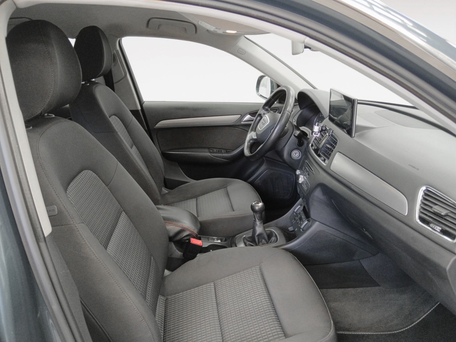 Audi Q3 design edition 2.0 TDI - foto 13
