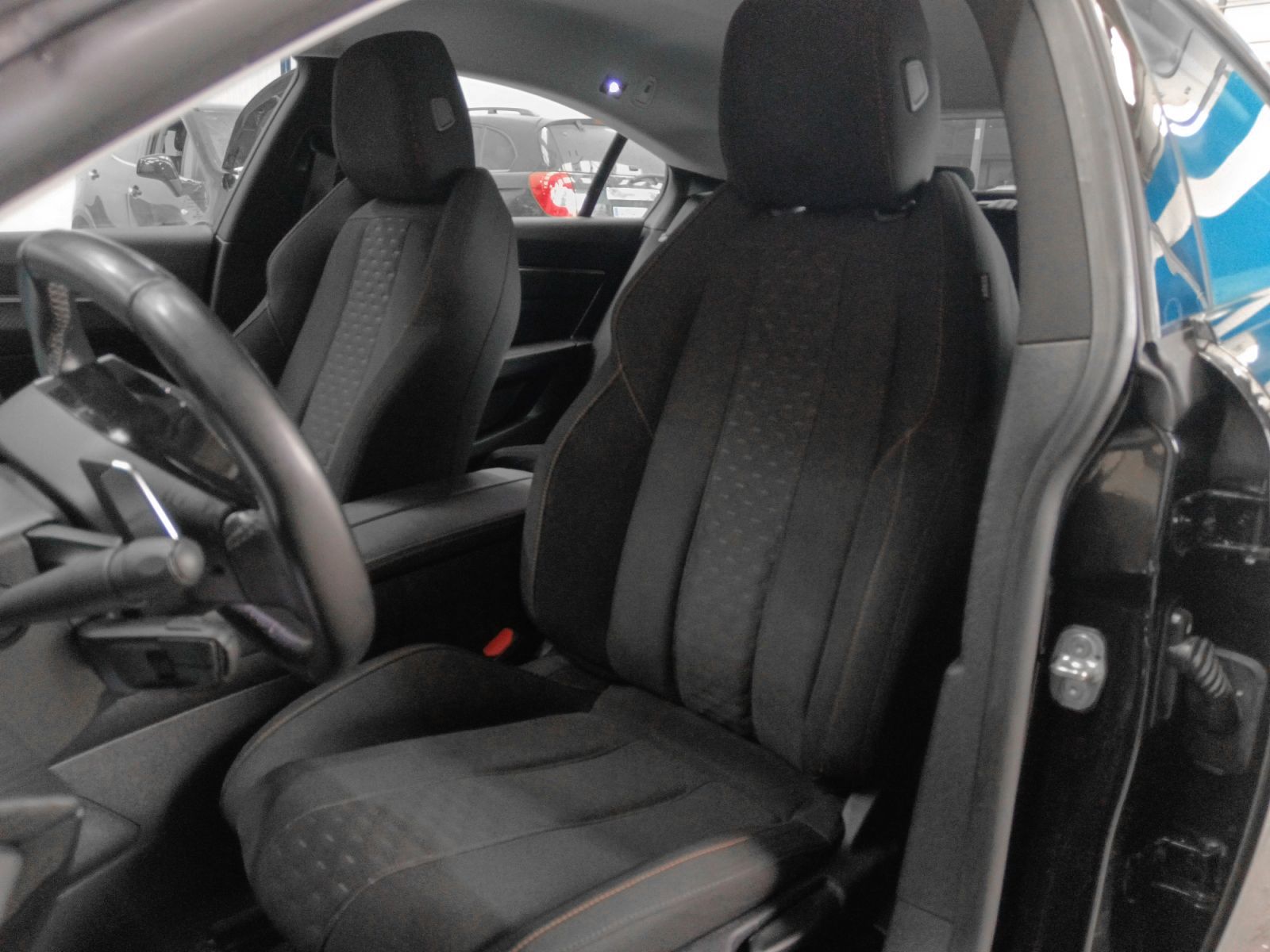 Peugeot 508 BlueHDi 130 Active Pack EAT8 - foto 23