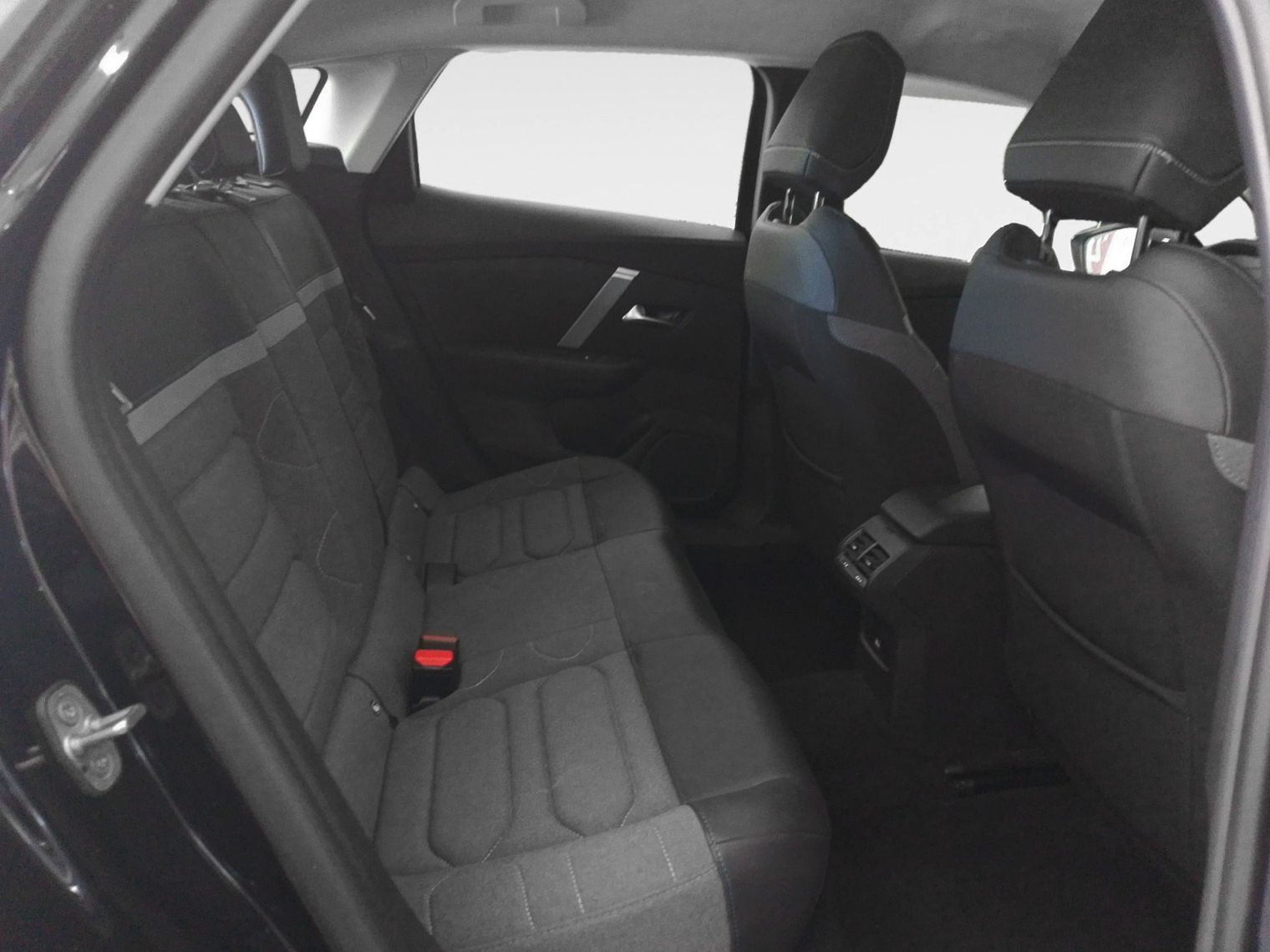 Citroën C4 PureTech 130 Plus - foto 11