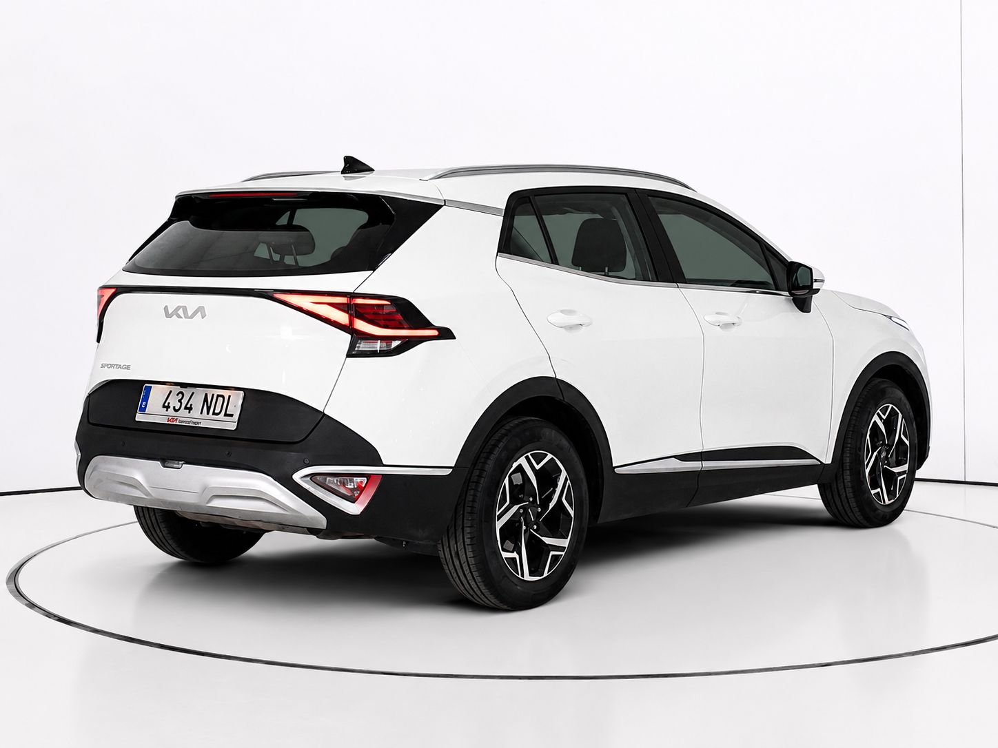Kia Sportage 1.6 T-GDi MHEV Business 4x2 DCT - foto 3