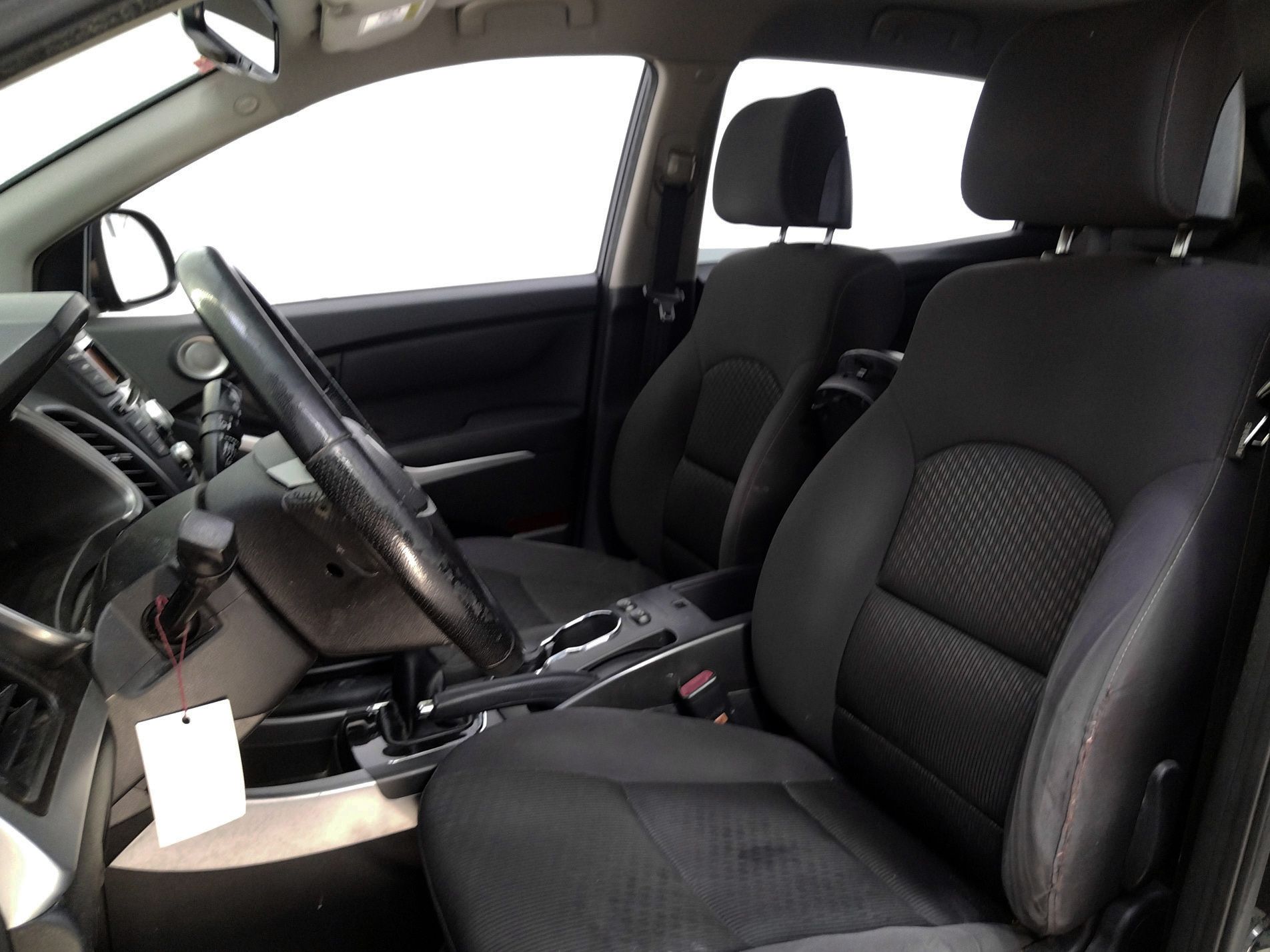 SsangYong Korando D20T Limited 4x2 - foto 11
