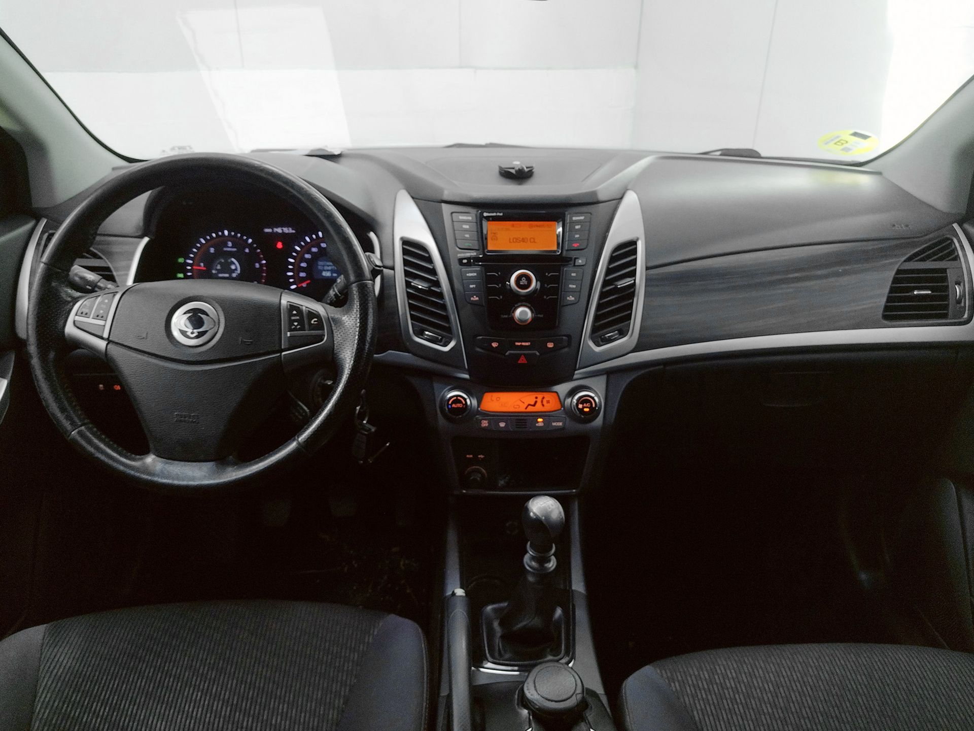 SsangYong Korando D20T Limited 4x2 - foto 9