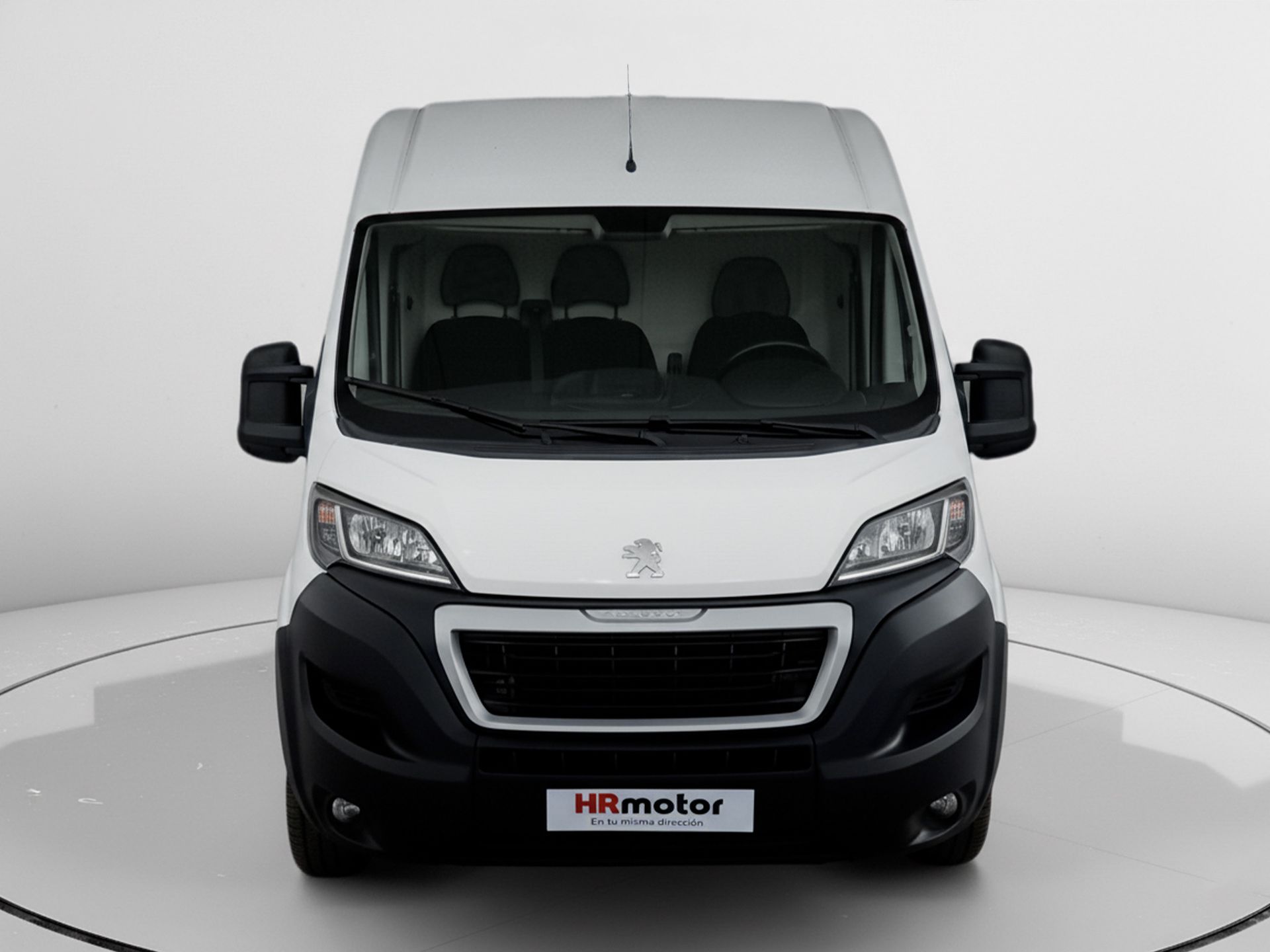 Peugeot Boxer Furgon BlueHDi 140 435 L4H2 - foto 5