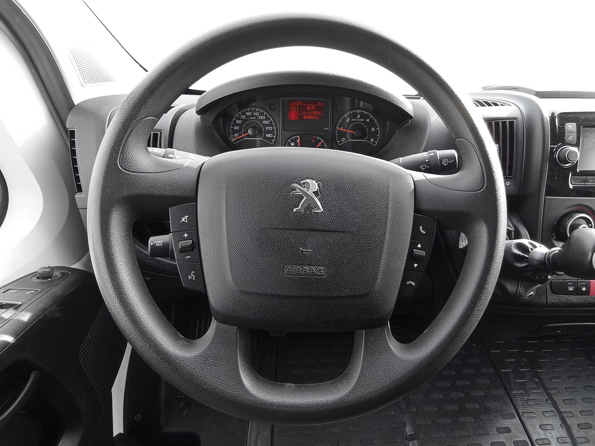 Peugeot Boxer Furgon BlueHDi 140 435 L4H2 - foto 8
