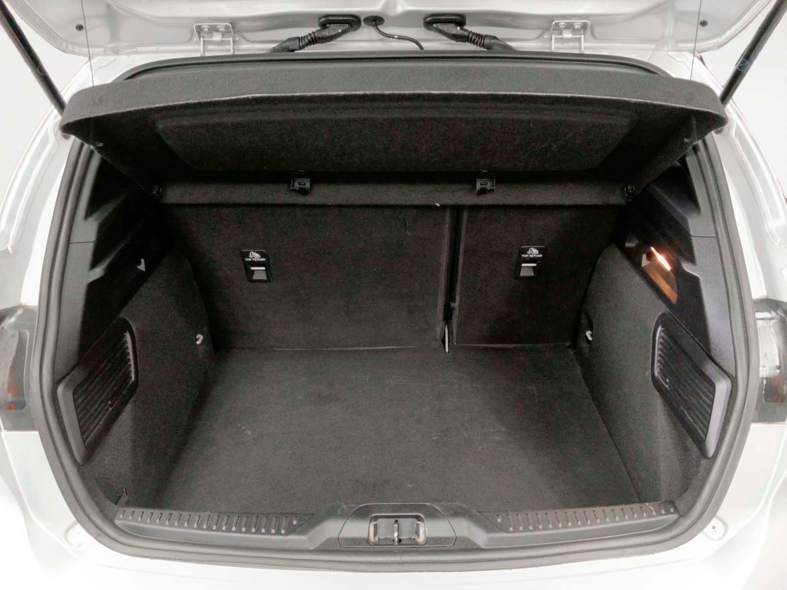 Ford Focus 1.0 EcoBoost MHEV ST-Line - foto 13