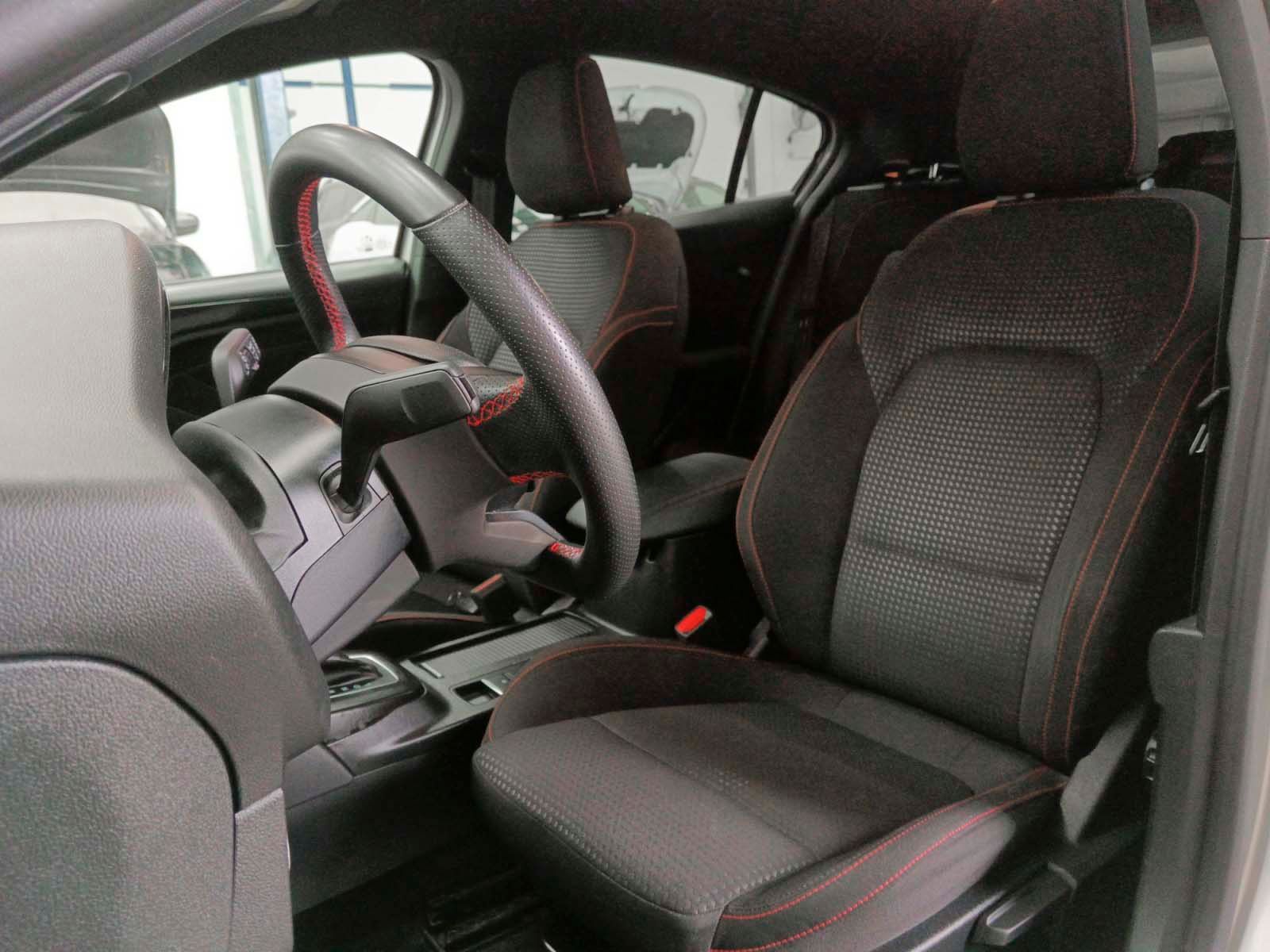 Ford Focus 1.0 EcoBoost MHEV ST-Line - foto 24
