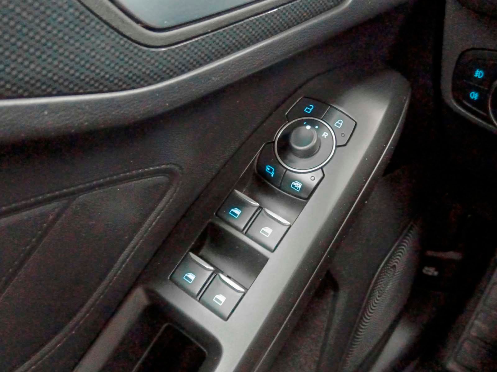 Ford Focus 1.0 EcoBoost MHEV ST-Line - foto 22