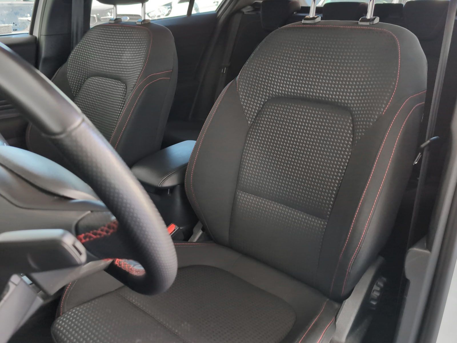 Ford Focus 1.0 EcoBoost MHEV ST-Line - foto 22